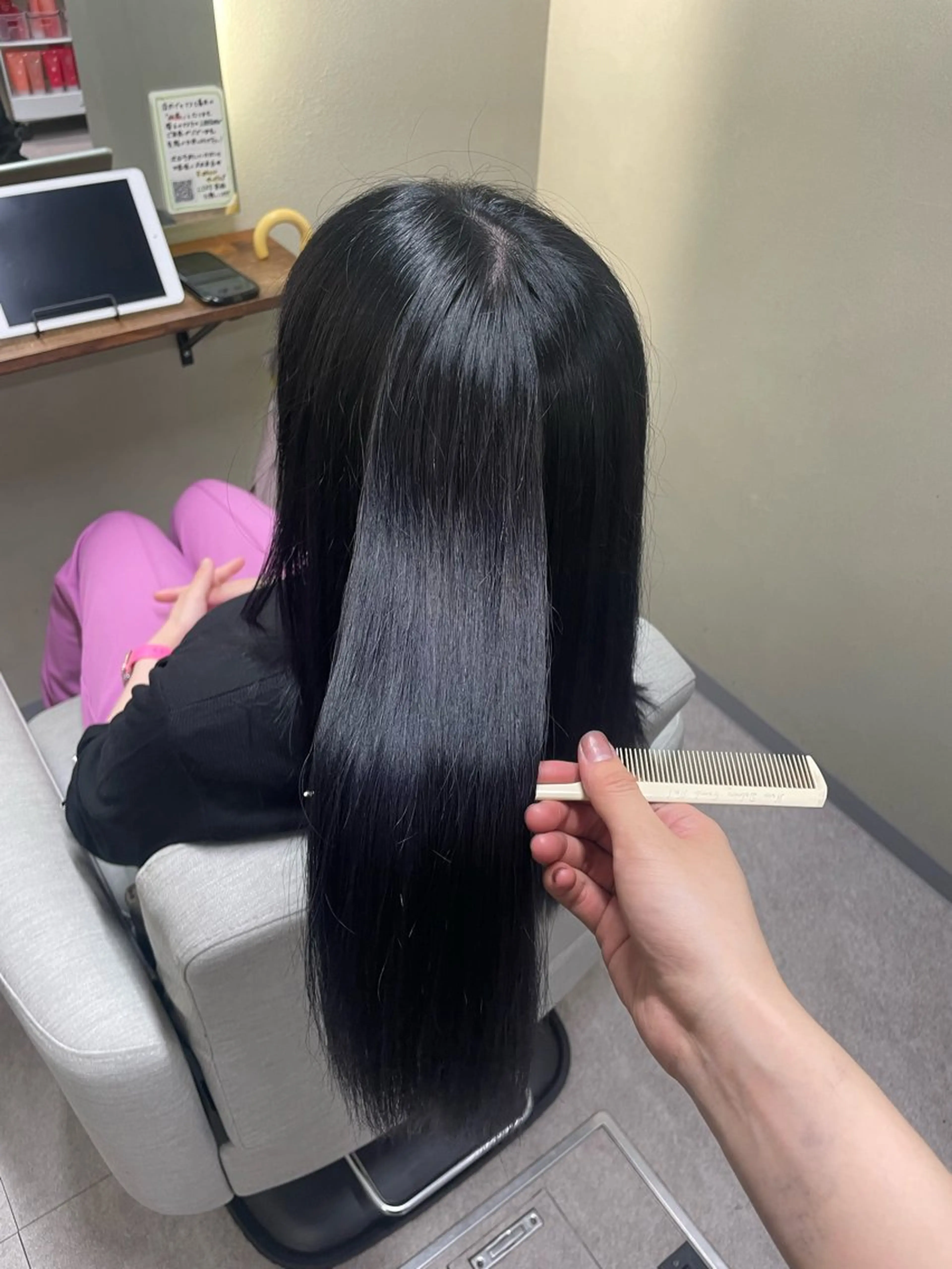 ロング カラー グレージュ ラベンダーカラー ラベンダーグレージュ ラベンダーグレー 板垣 咲希のヘアスタイル