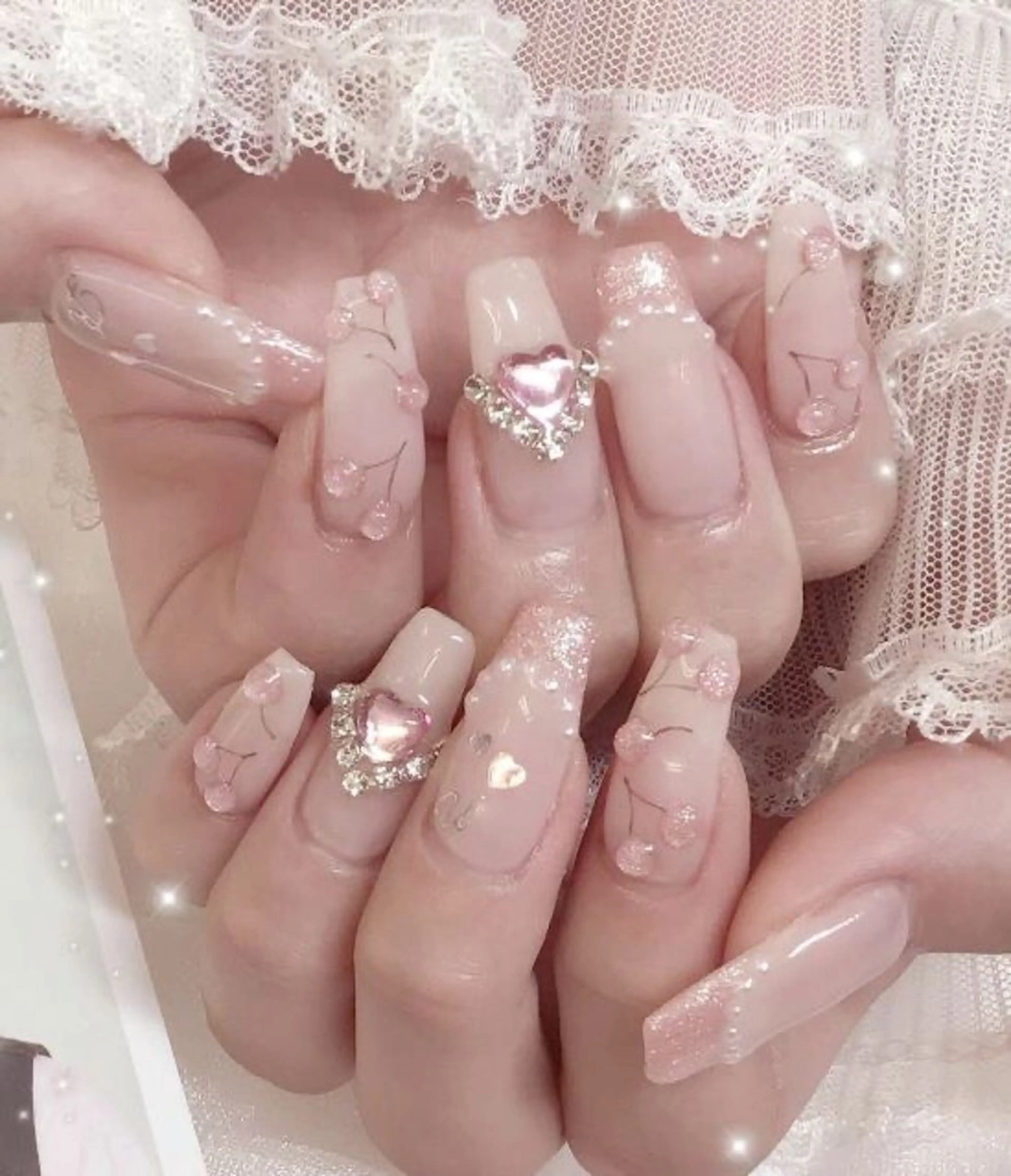 ネイル グラデーション ラメ(グリッター) マグネットネイル ミラーネイル ニュアンスネイル ハンドネイル Lumi de nails所属・Lumi de nailsのネイルデザイン