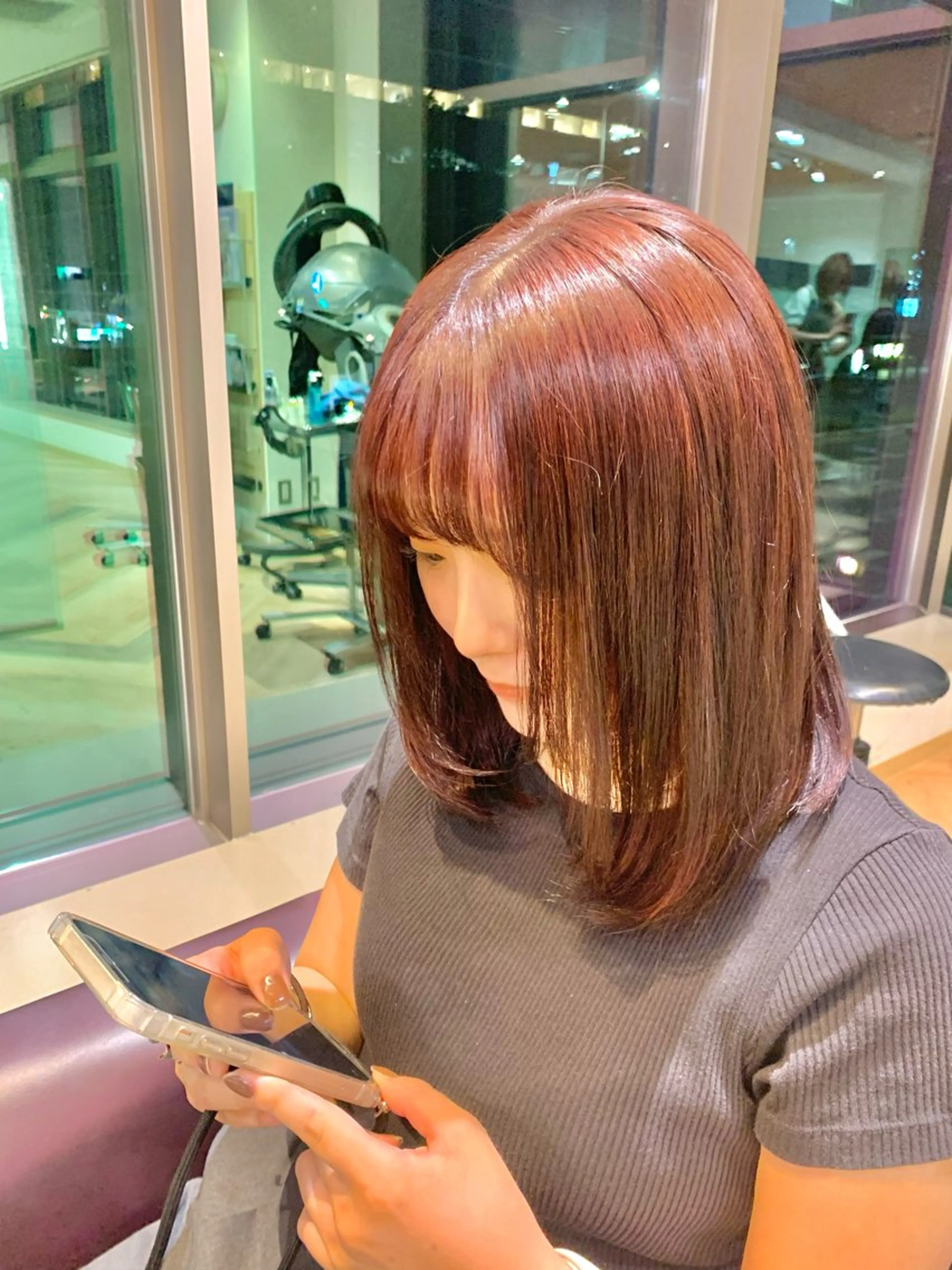 セミロング カラー レッドカラー ゆい/パーマ/レイヤ ー/似合わせカラーのヘアスタイル