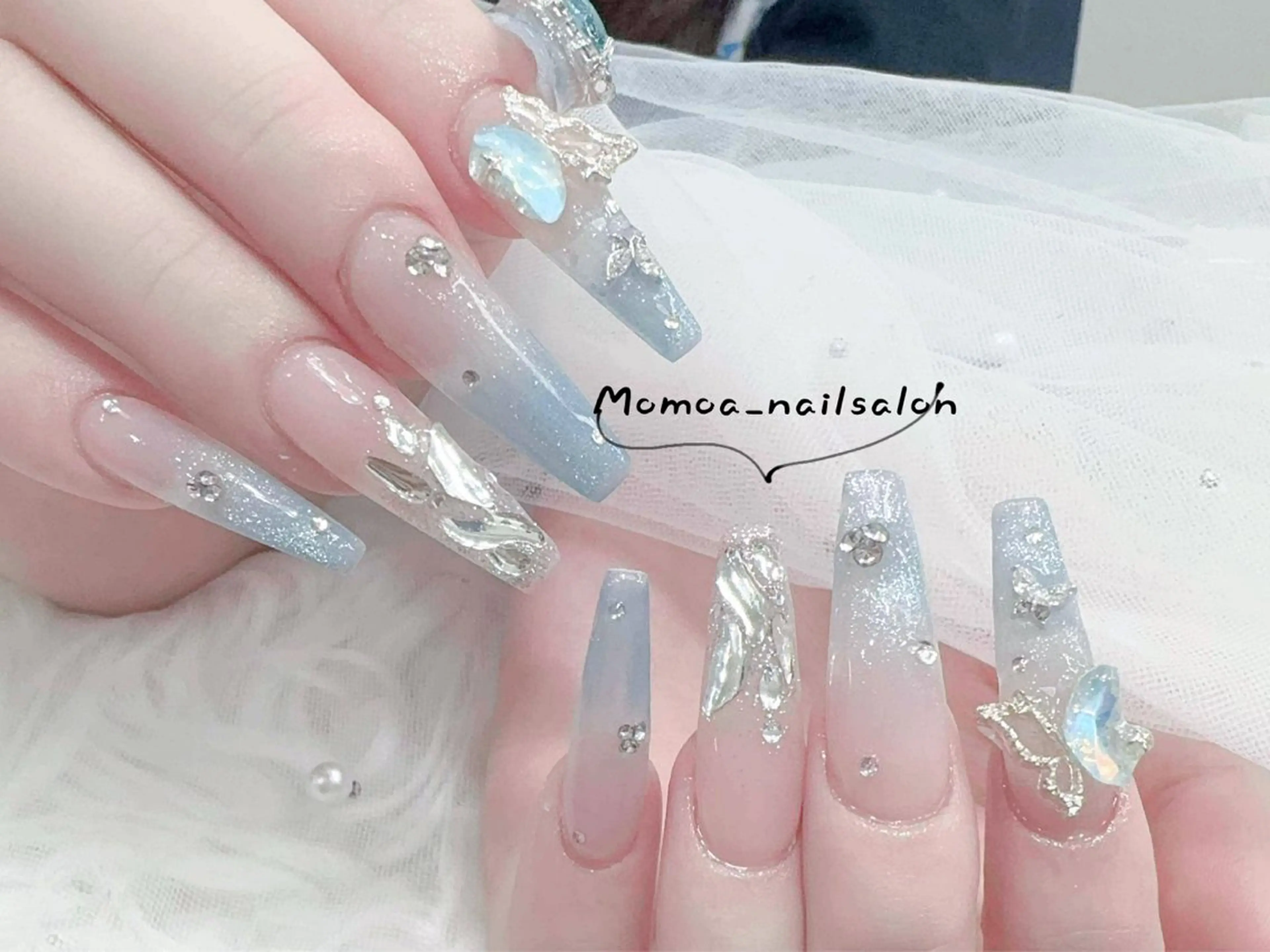 ネイル キラキラネイル スカルプネイル ハンドネイル MoMoA Nail ネイル長さ出し専門店のネイルデザイン