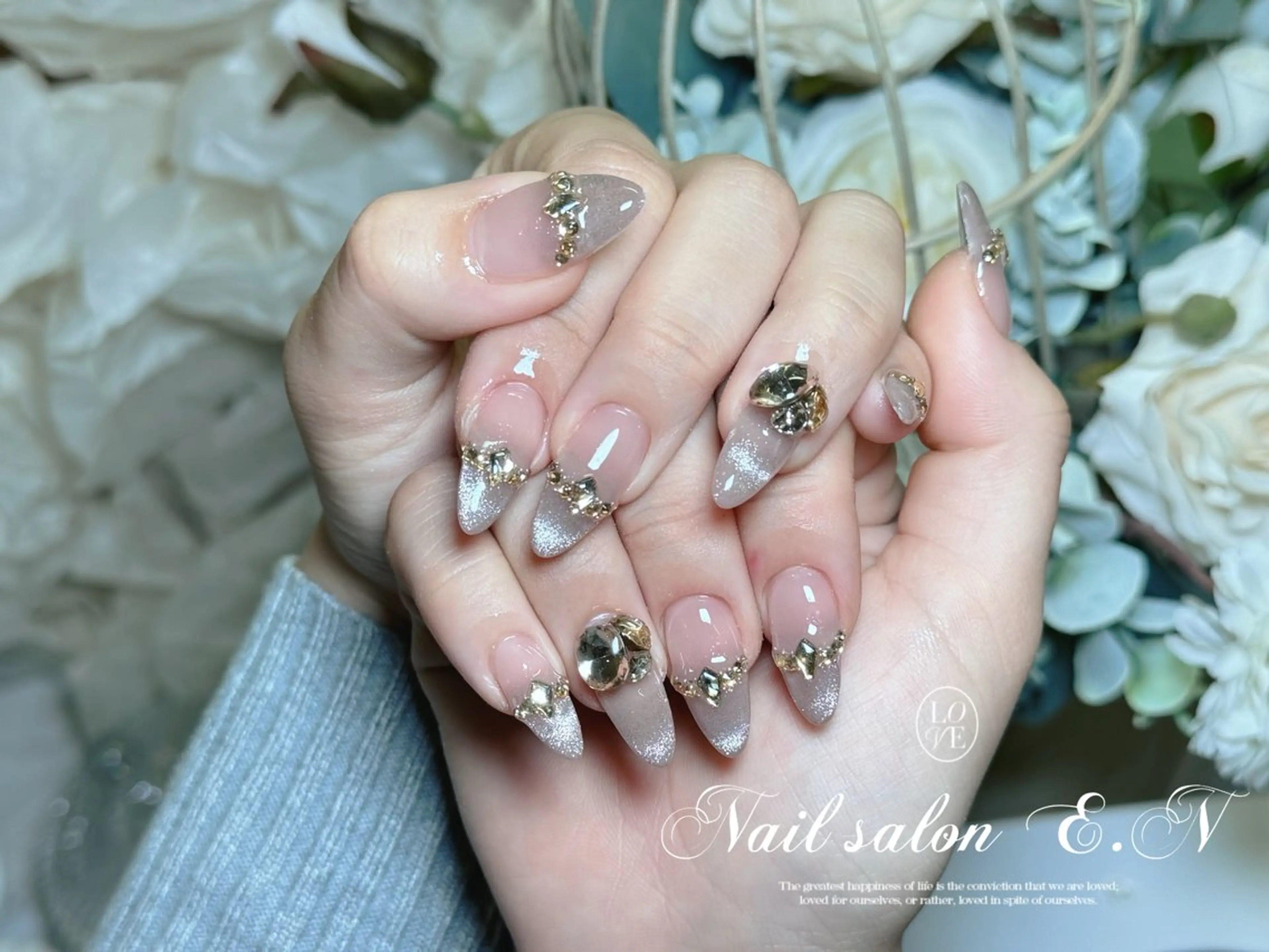 ネイル アートネイル オーロラネイル ガーリー キラキラネイル 韓国ネイル ハンドネイル E.N🦋 長さ出し/持ち込みのネイルデザイン