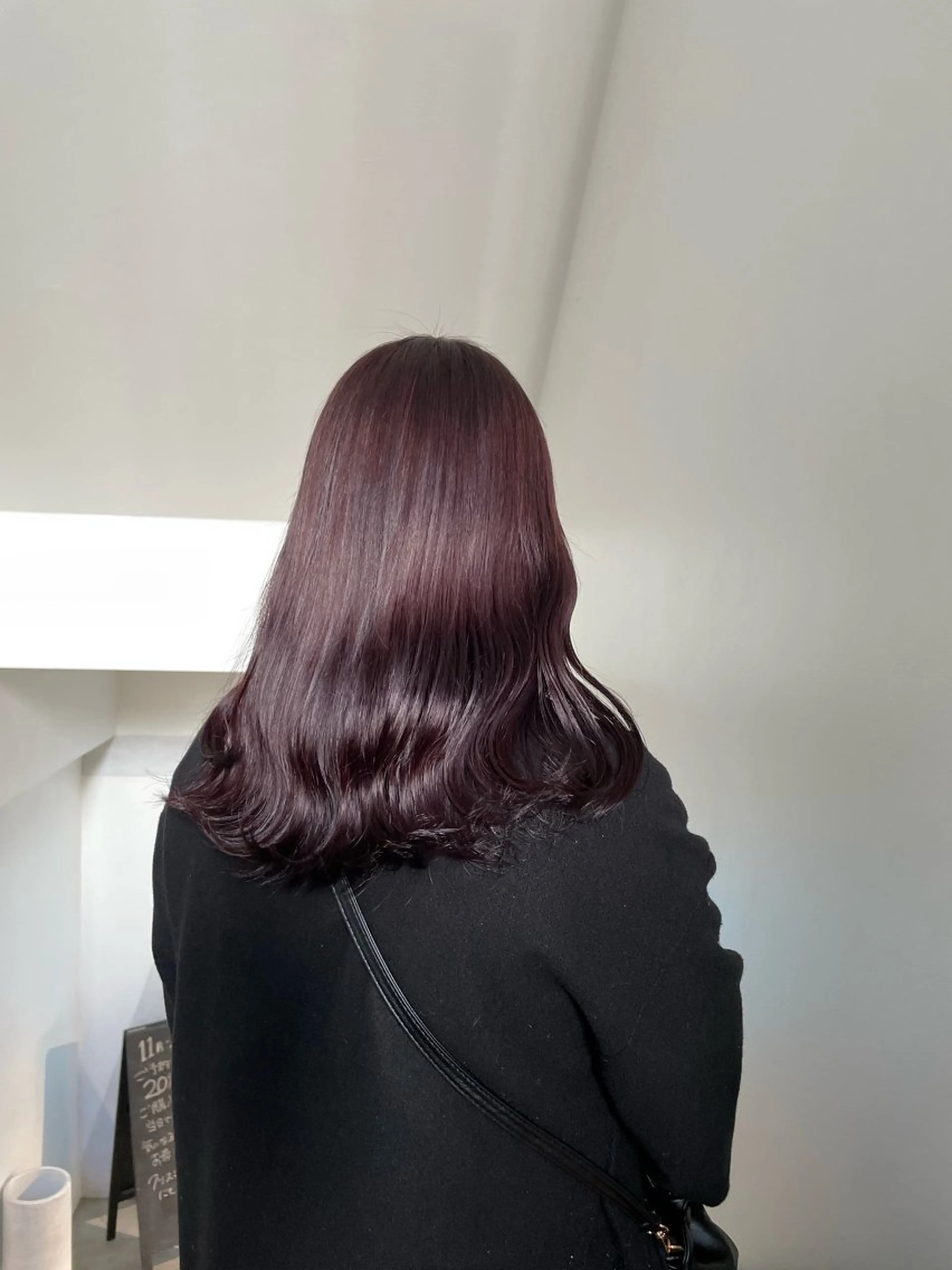 ミディアム カラー ヘアカラー 🌟暖色系ハイトーン 🌟AIのヘアスタイル