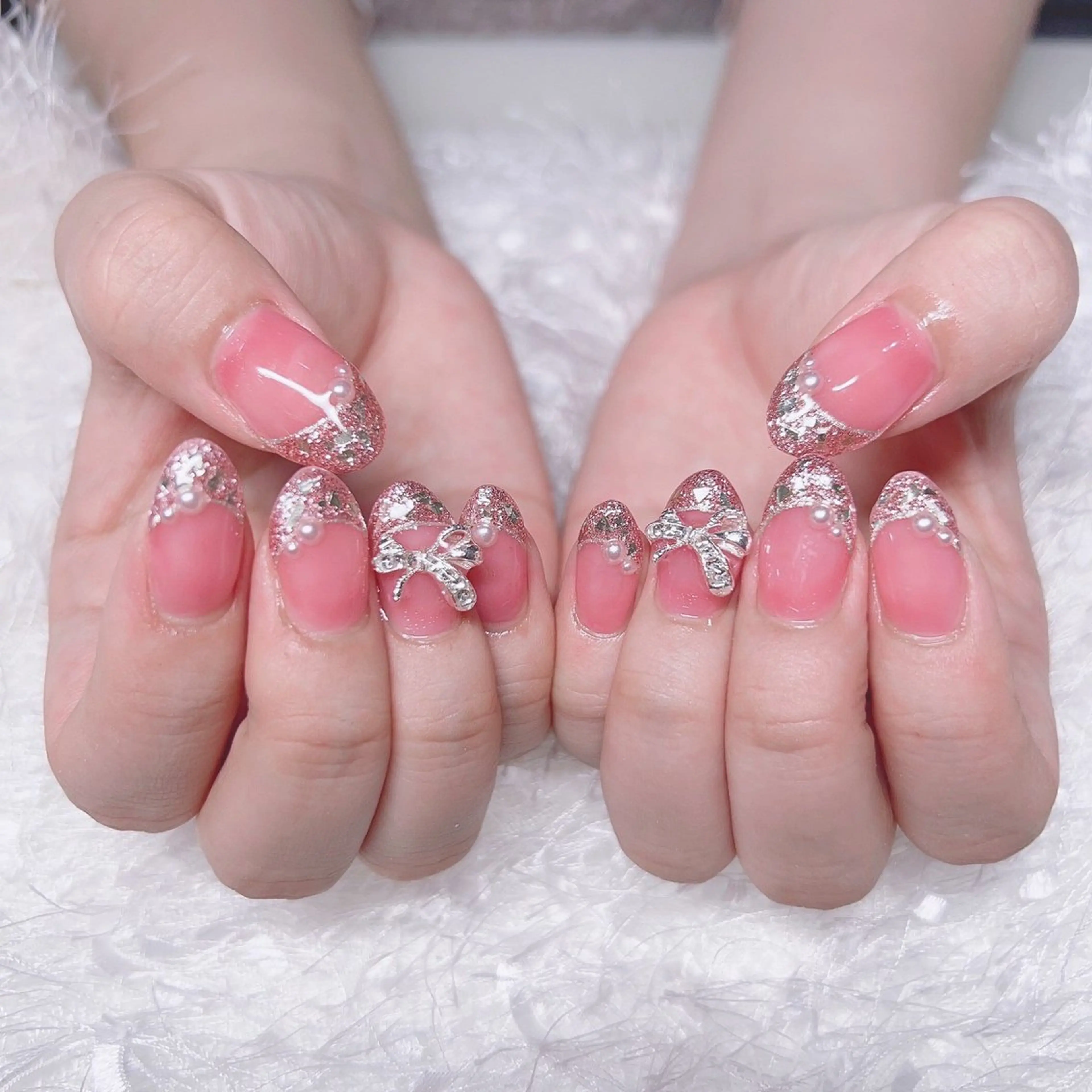 ネイル マツエク・マツパ アイブロウ 眉カラー 韓国風マツエク パリジェンヌラッシュリフト まつげパーマ ワンホンマツエク ハンドネイル Nail&eye Belire 新宿のネイルデザイン