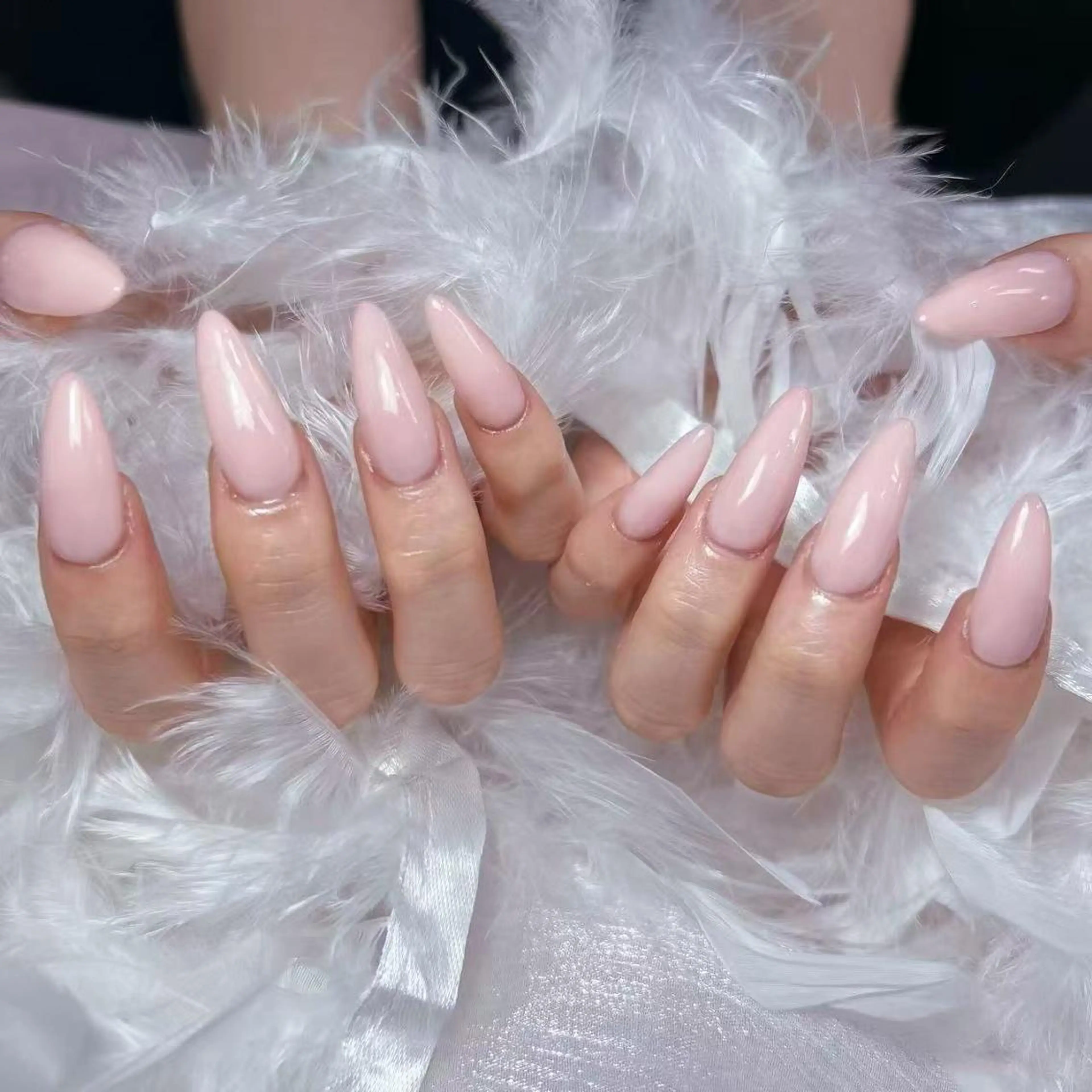 ネイル アートネイル オーロラネイル ガーリー キラキラネイル 韓国ネイル ハンドネイル DIAMOND 💦のネイルデザイン