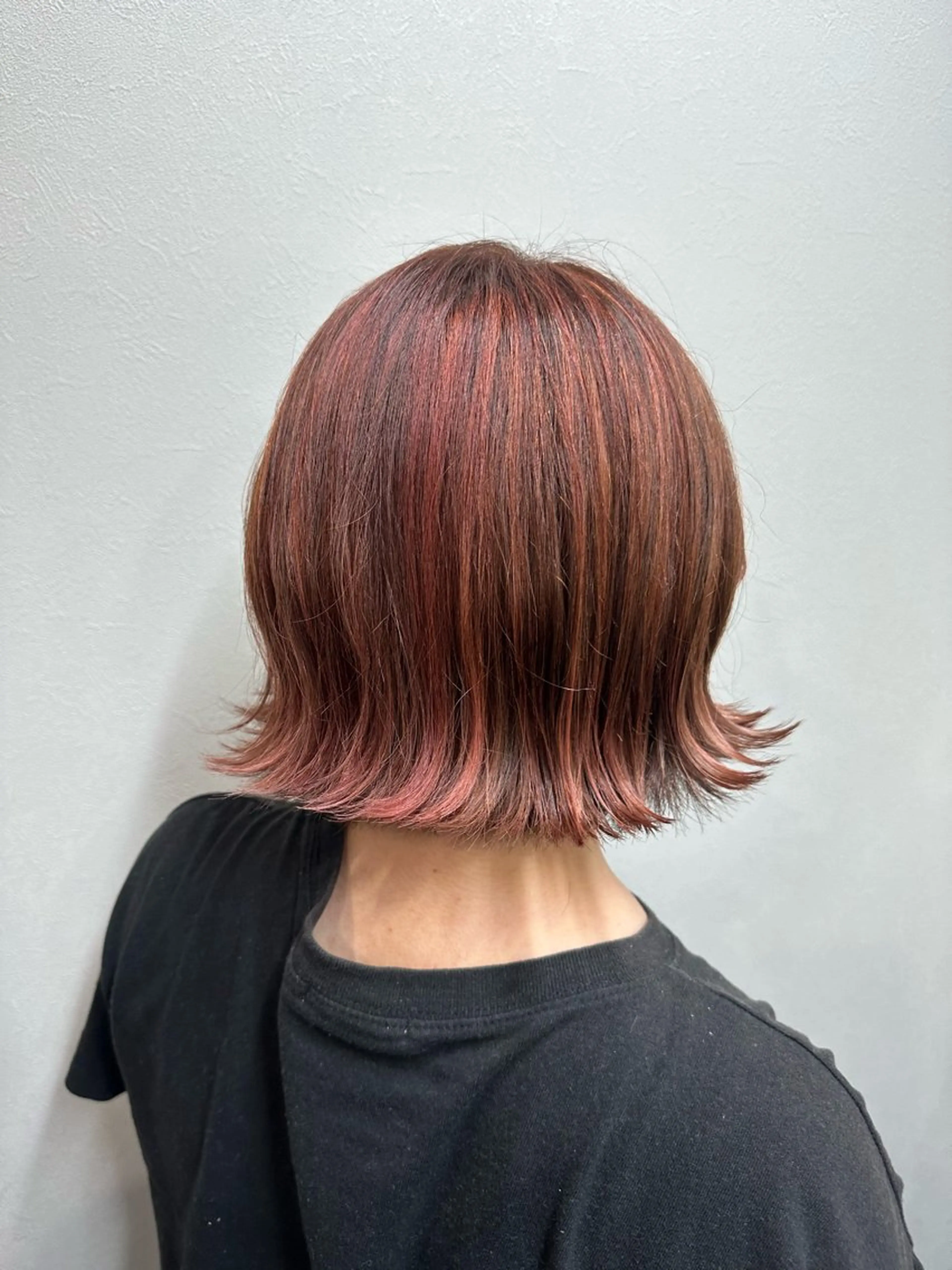 カラー レッドカラー ボブ eMir... 武蔵小杉所属・新舘 怜奈のヘアスタイル