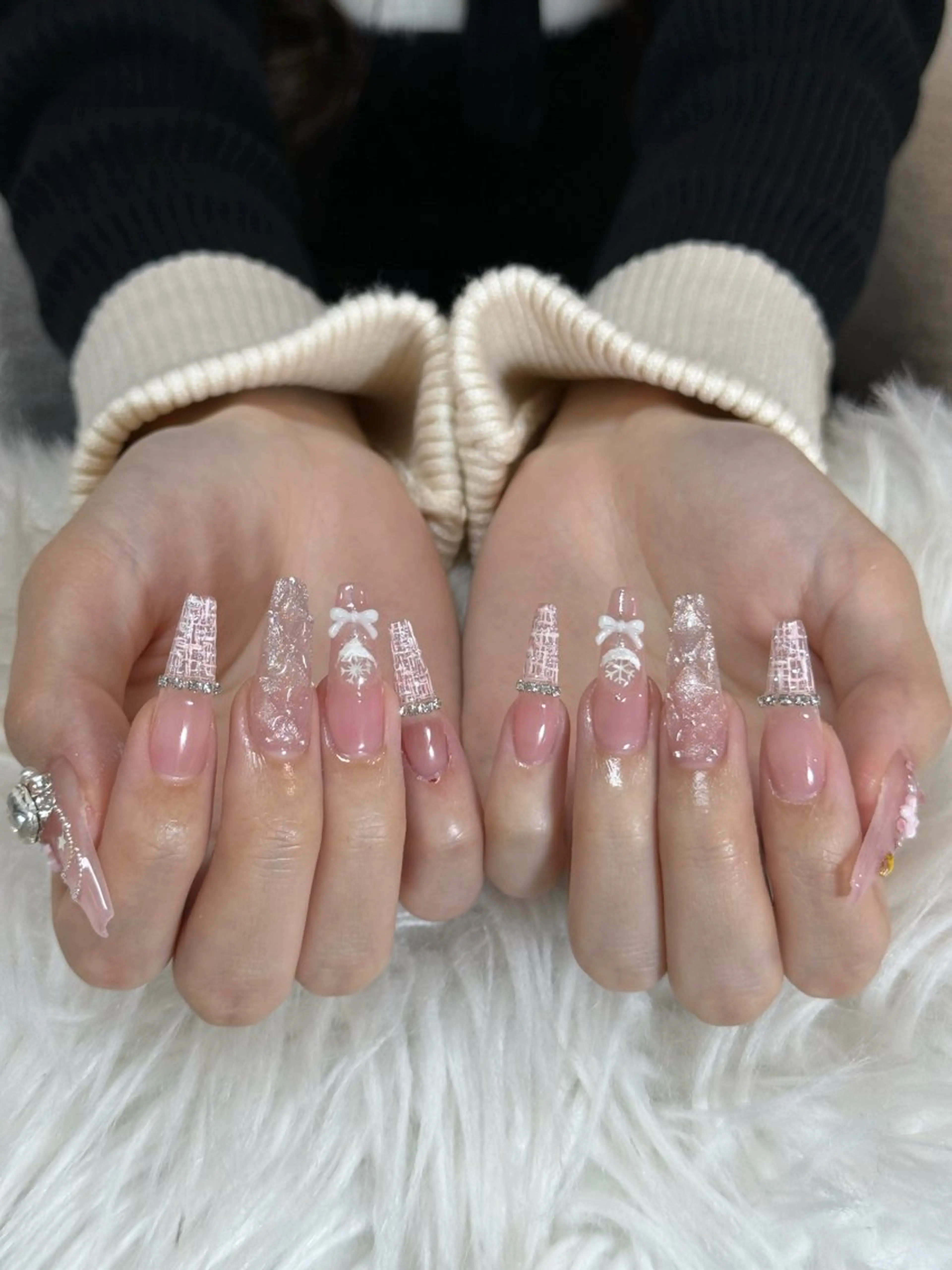 ネイル ボルドー ブラウン チークネイル ドット フットネイル Julli NailStudioのネイルデザイン