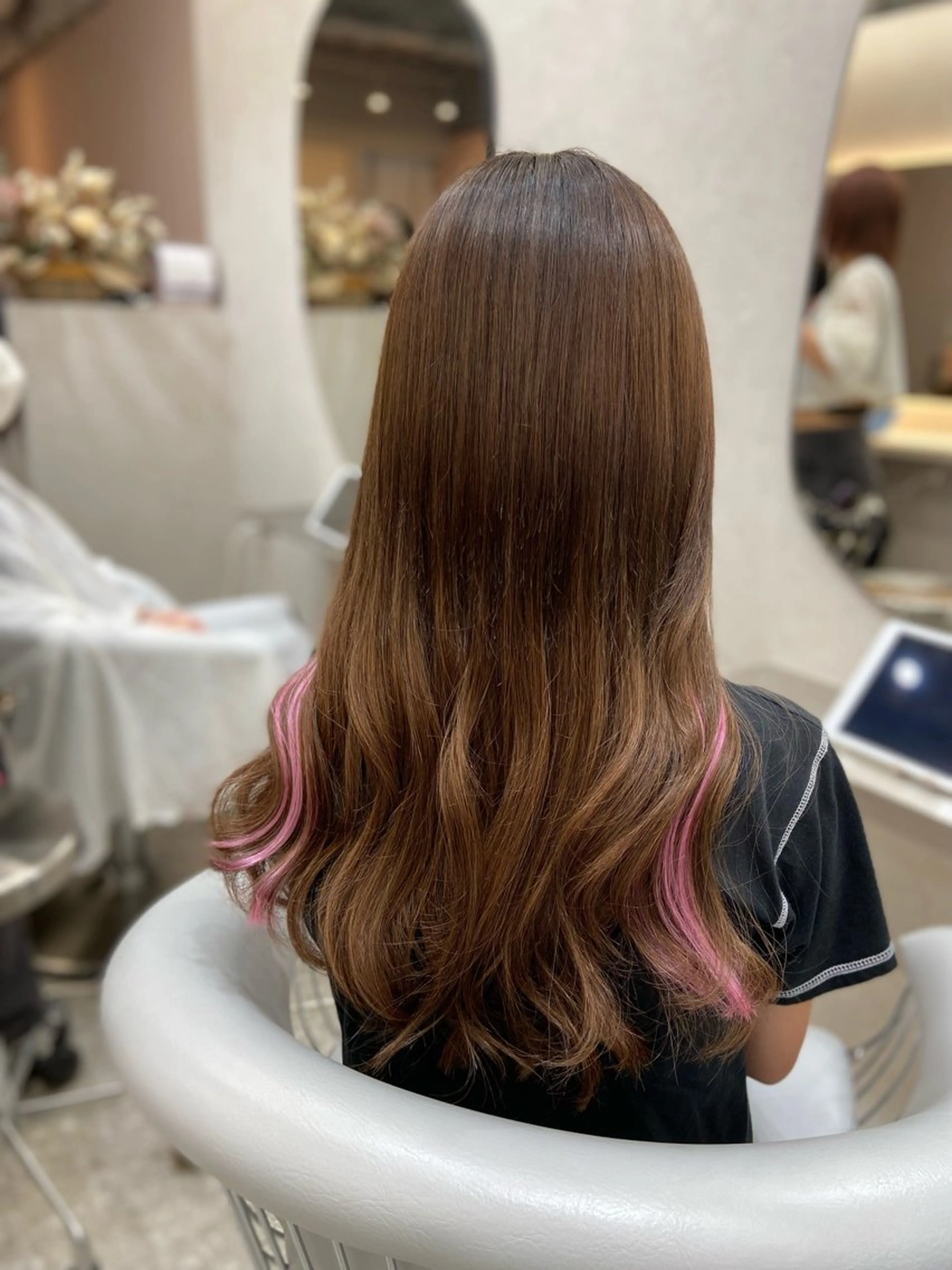 ロング カラー シールエクステ イヤリングカラー インナーカラー エクステ ロング カット ヘアカラー エクステ 新宿/韓国ヘア 中明度カラー/かやのヘアスタイル