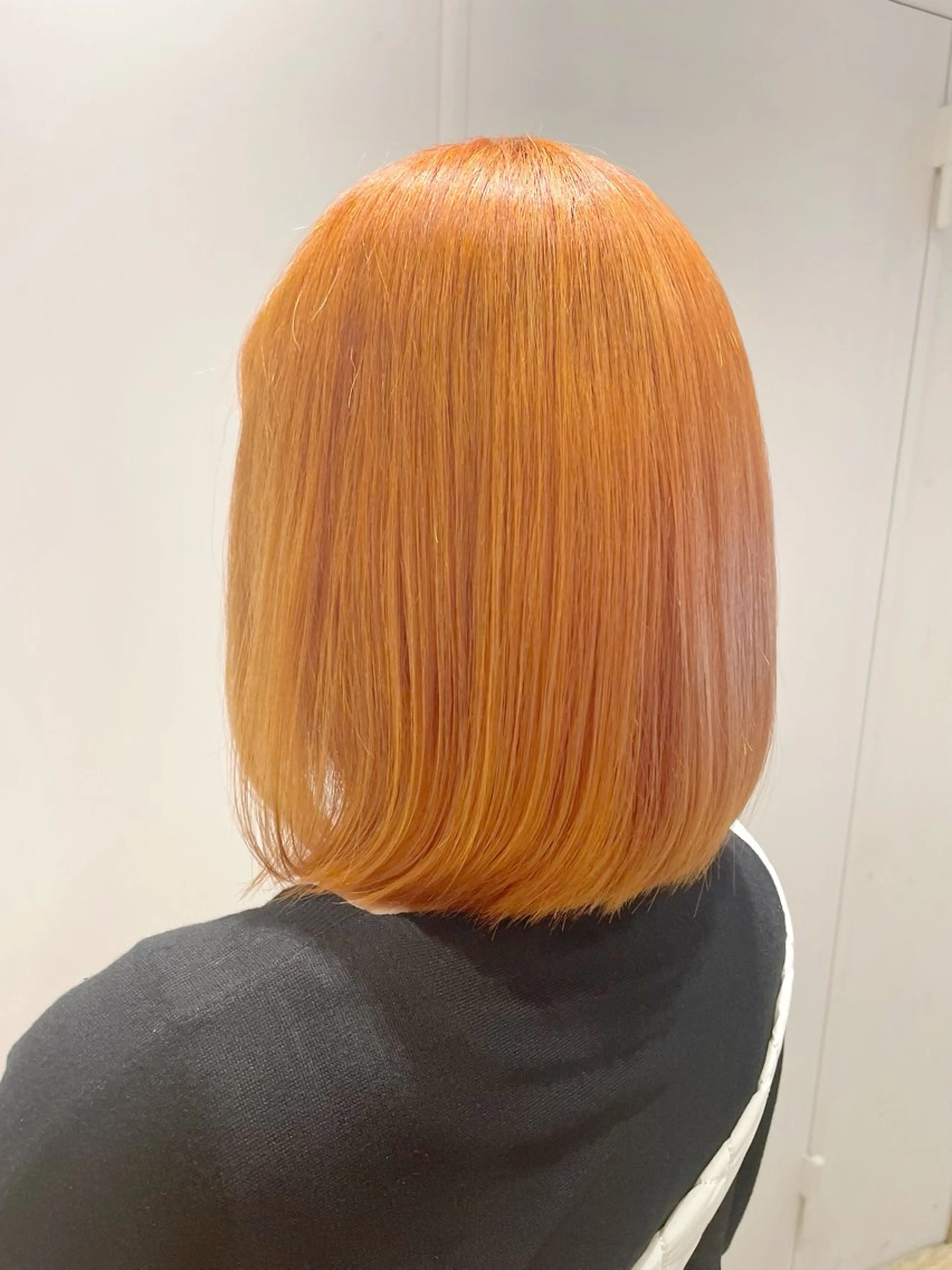 ミディアム カラー ブリーチ ケアブリーチ オレンジ 新宿 新井彩斗のヘアスタイル