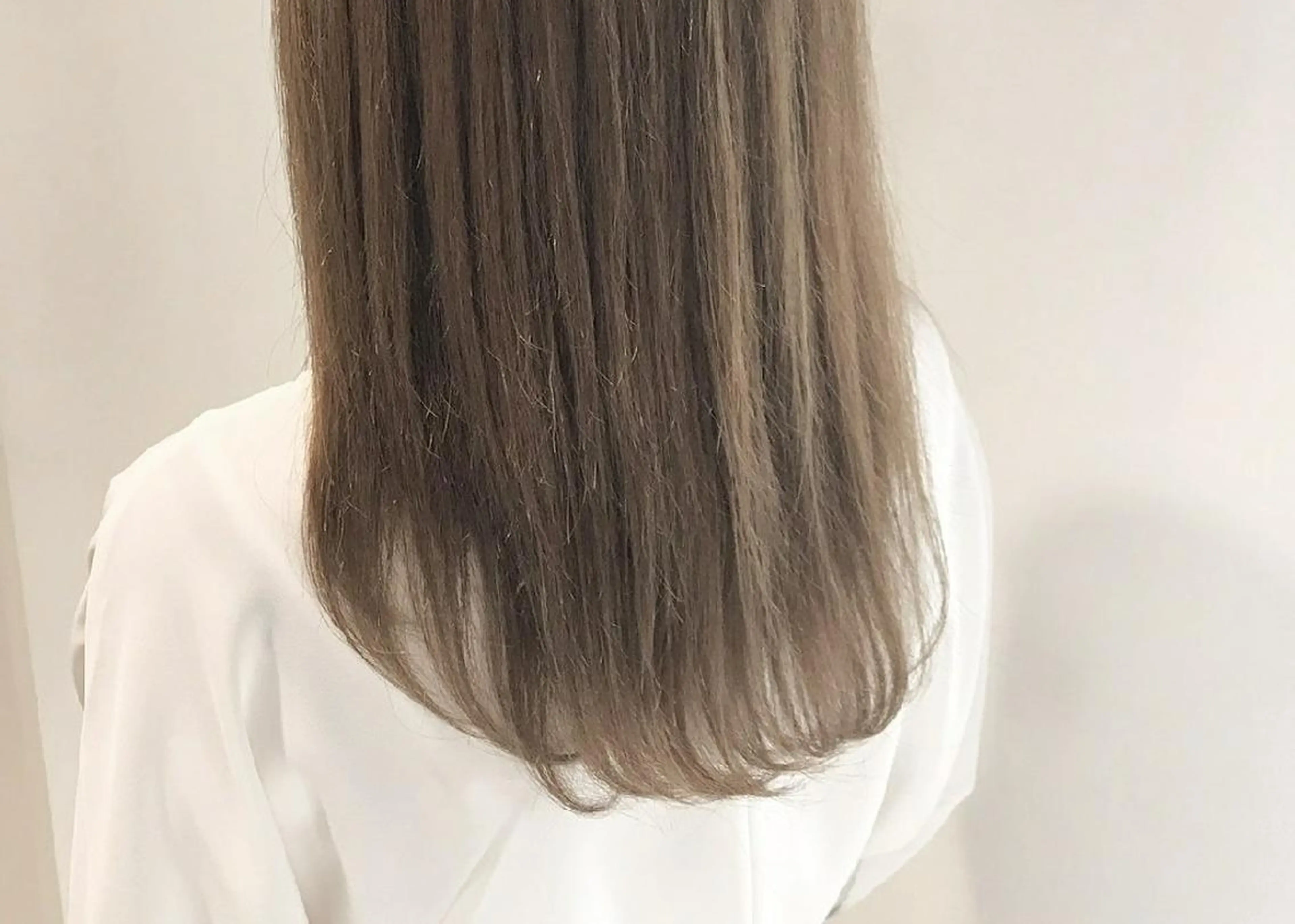 セミロング カラー バレイヤージュ 透明感カラー デザインカラー グラデーションカラー 外国人風カラー 竹内啓太 ボブのヘアスタイル