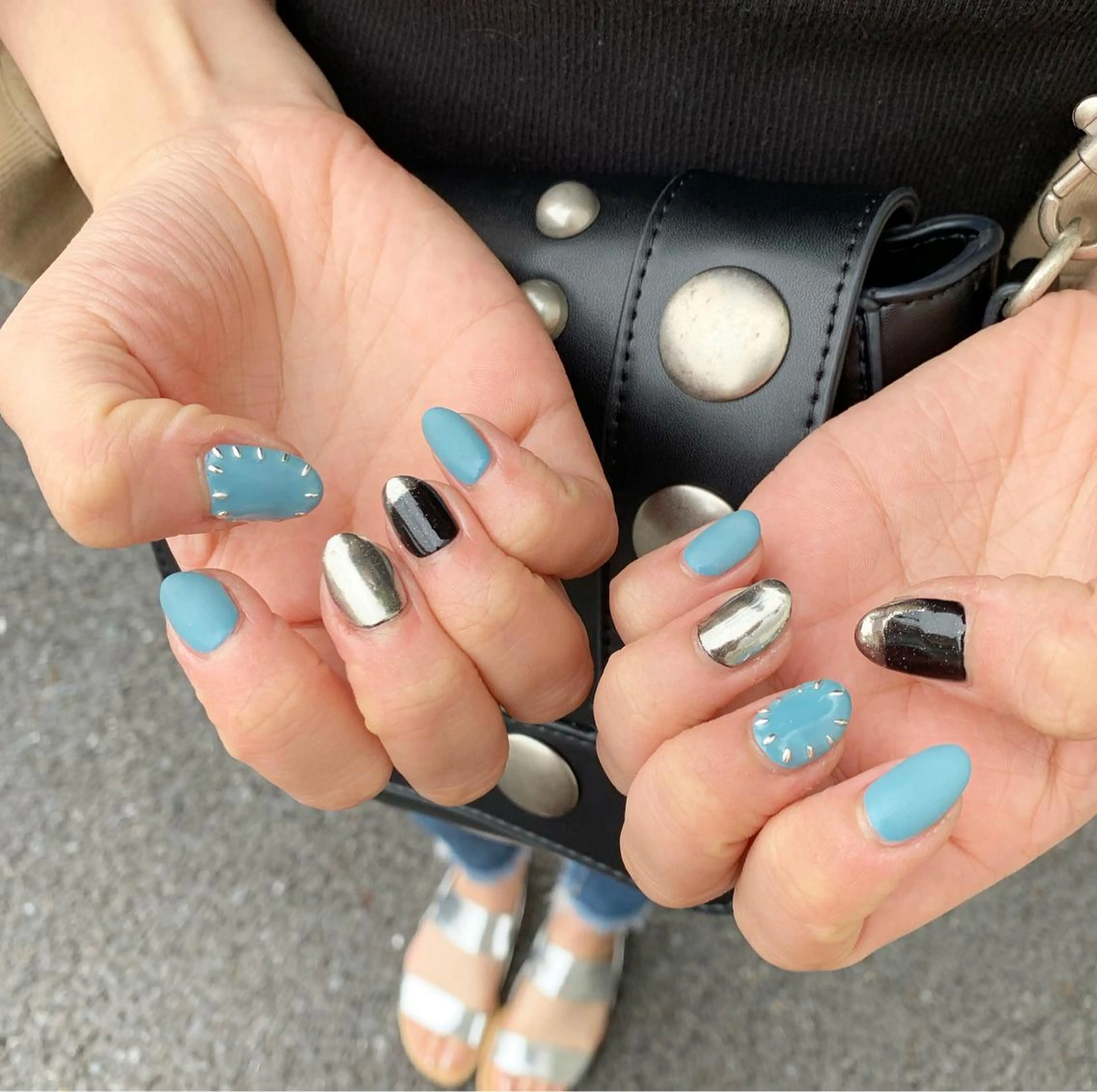 ネイル ブルー マットネイル ハンドネイル 佐藤 穂乃香のネイルデザイン