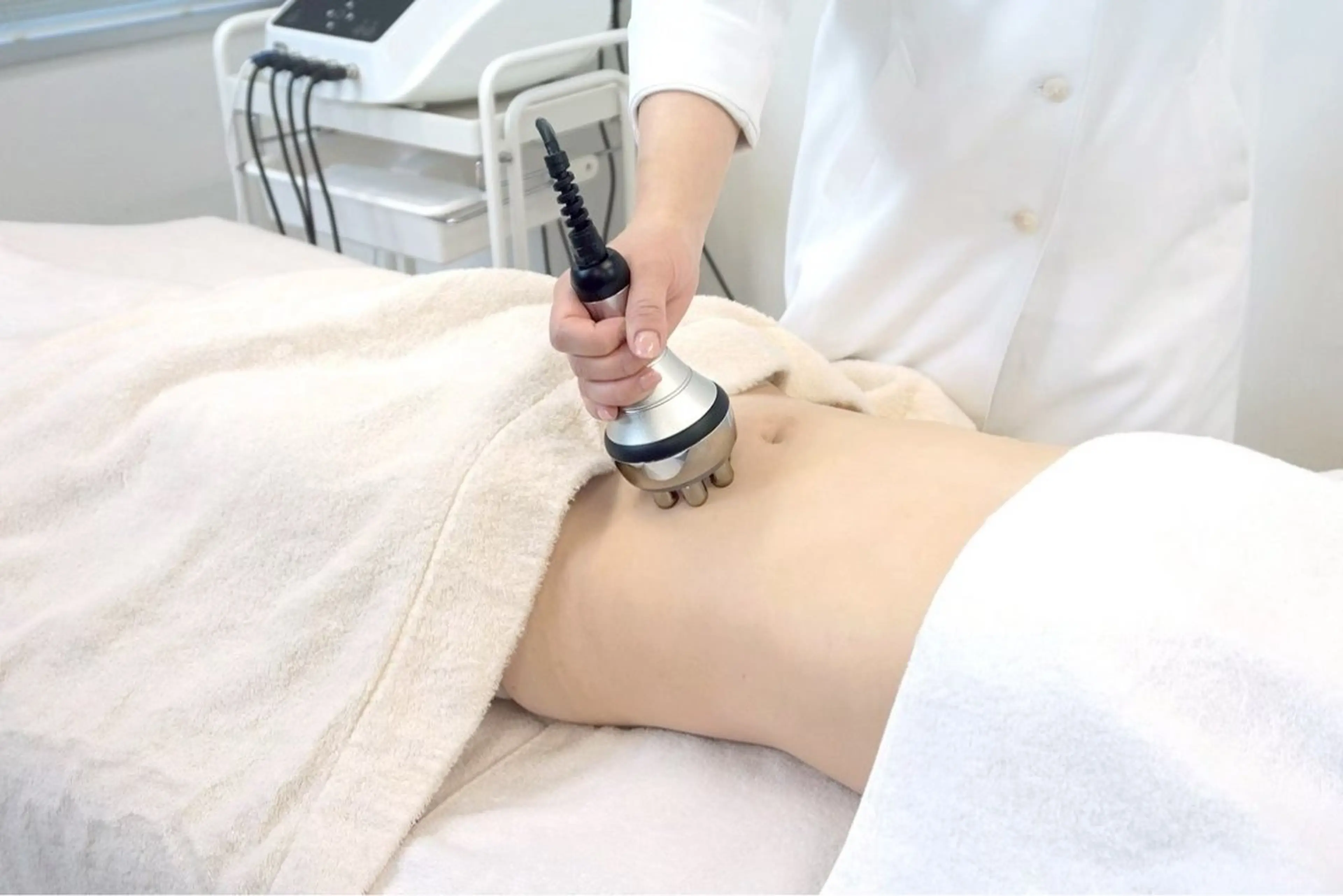 痩身【お得に☆2か所チョイスコース】キャビ+ラジオ波+痩身マッサージ  90分​〜​の写真