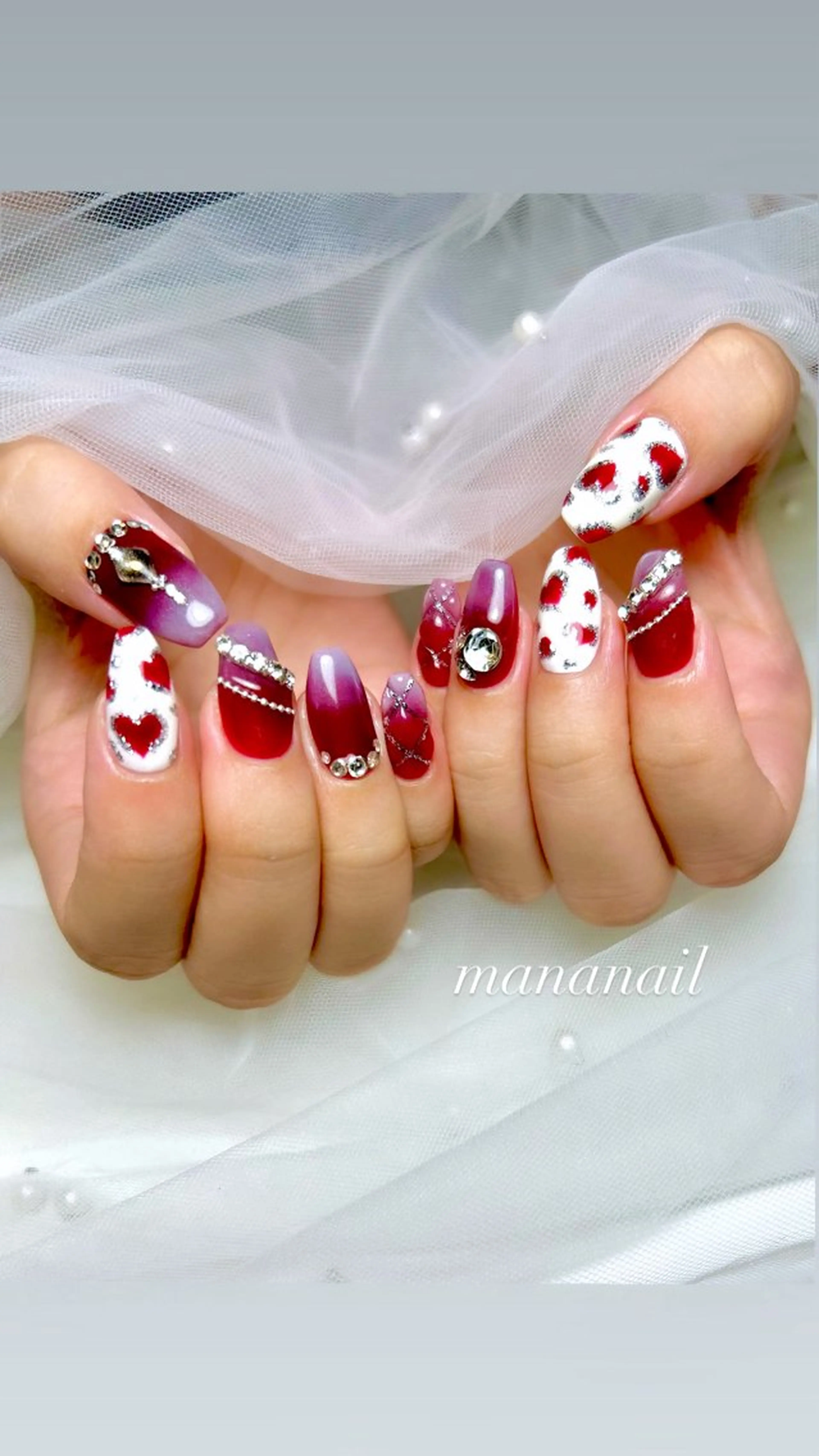 ネイル グラデーション ハート 赤色 mananail マナネイルのネイルデザイン