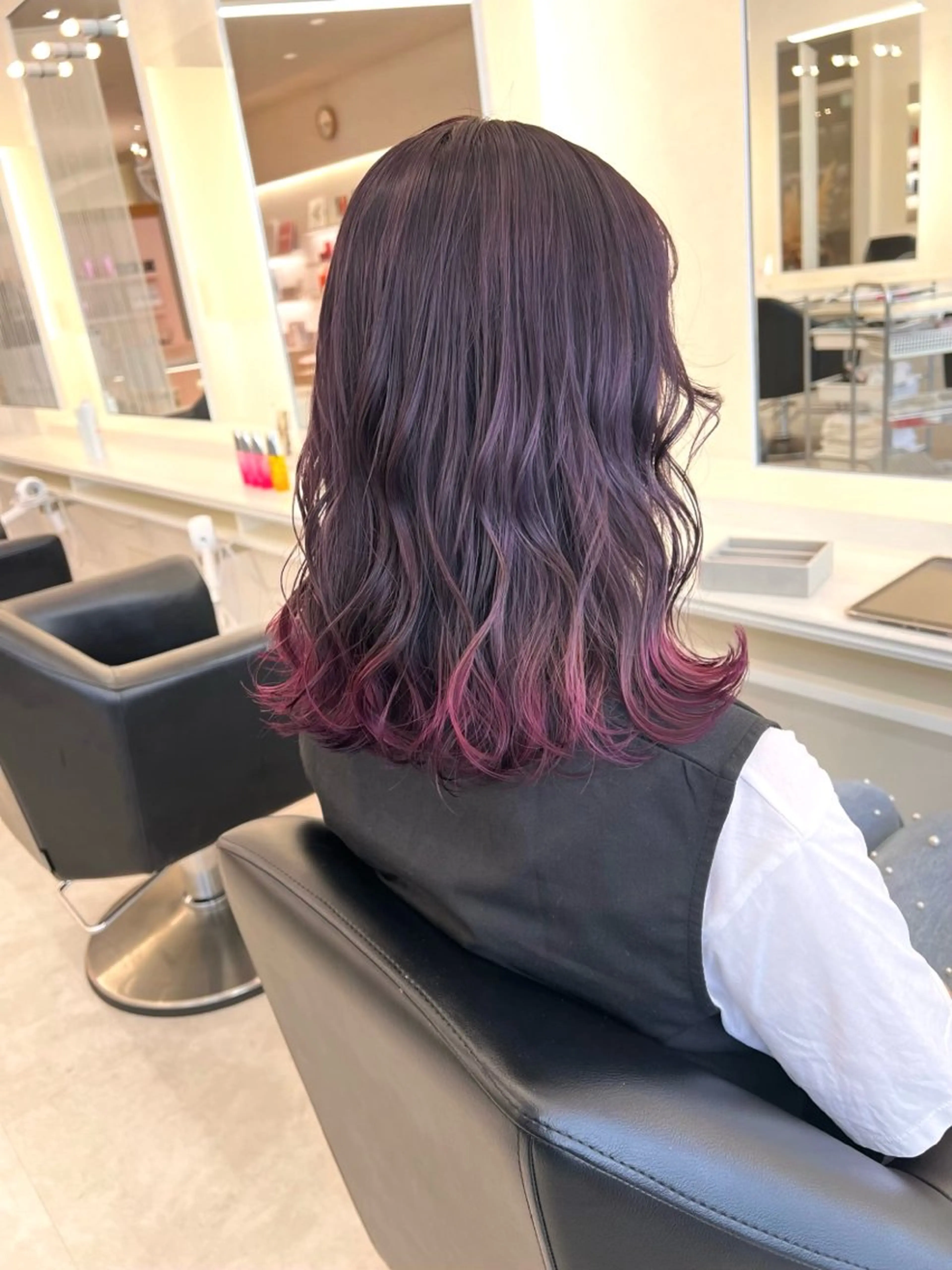 セミロング ヘアカラー Parve  Mix 🫧梶川虹のヘアスタイル