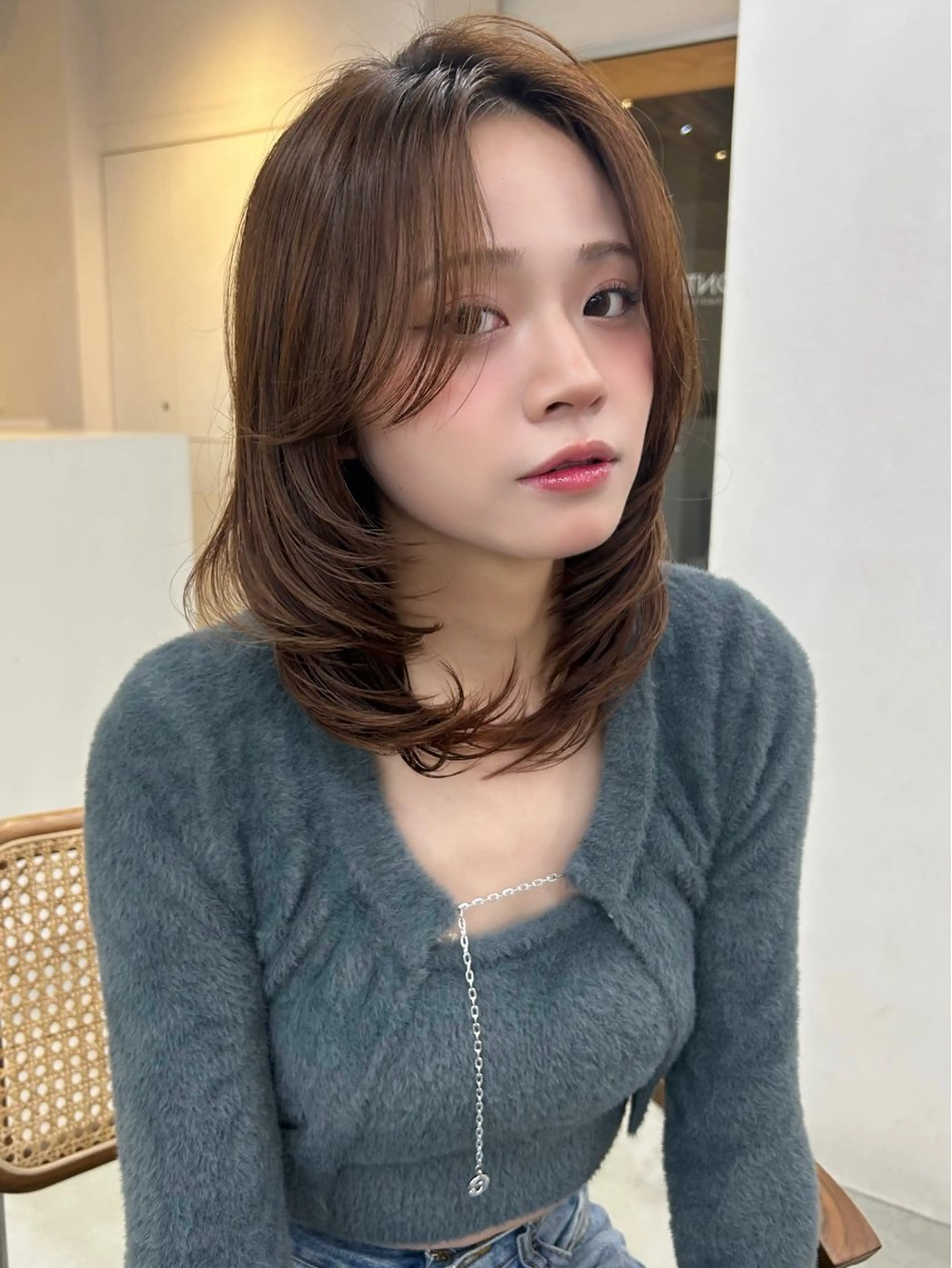 ミディアム カラー ヘアアレンジ ヘアカラー トリートメント ヘアセット 透け感カラー🤍韓国 ヘア/ takutoのヘアスタイル