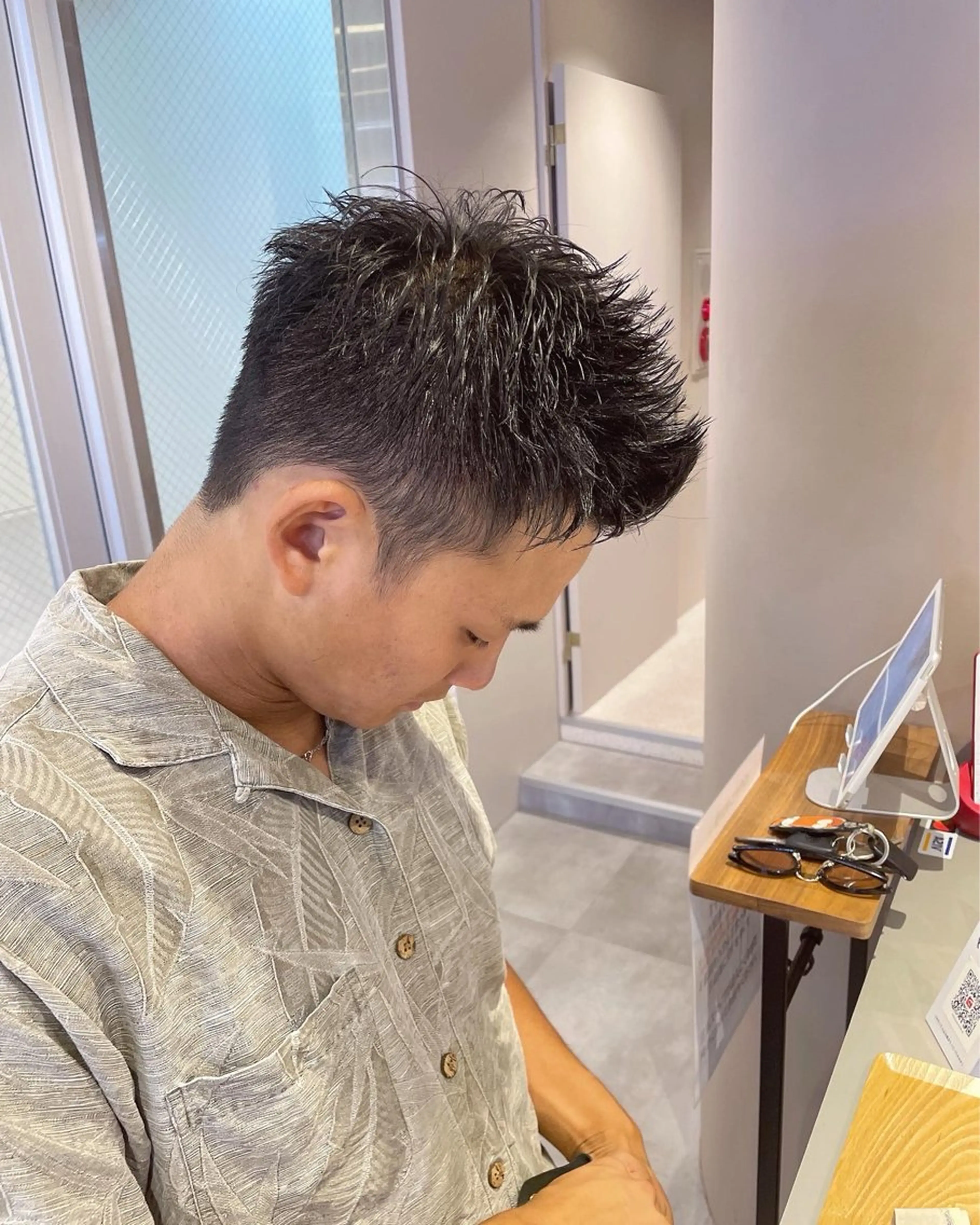 ショート メンズ 刈り上げ ショートヘア カット MAQUM所属・【メンズ特化】渡部 京弘/パーマのヘアスタイル