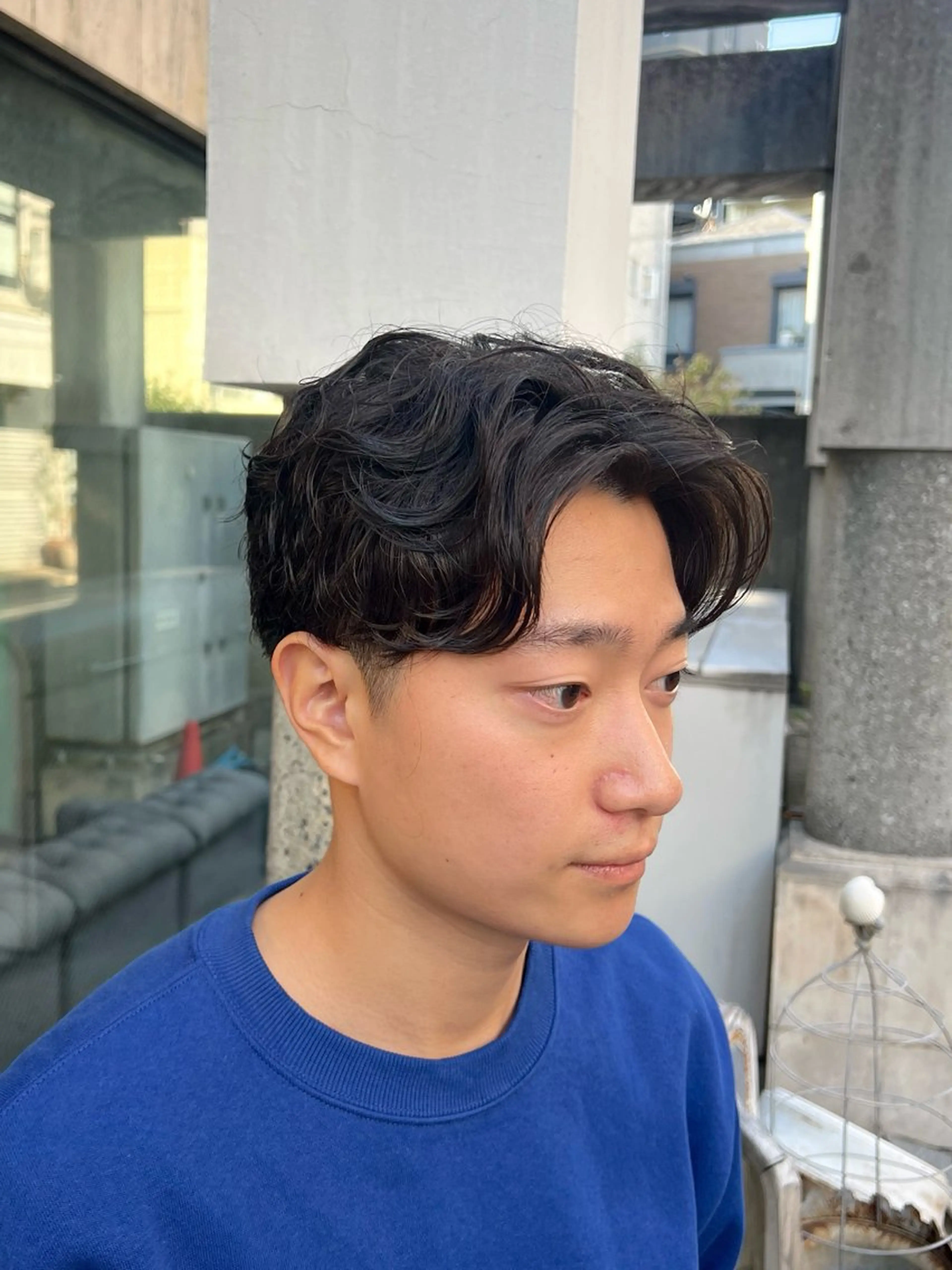 ショート パーマ ヘアアレンジ メンズ センターパート メンズ韓国風 メンズパーマ 波巻きパーマ 韓国風ヘア カット パーマ トリートメント 透明感/艶髪矯正 🪐takushiのヘアスタイル