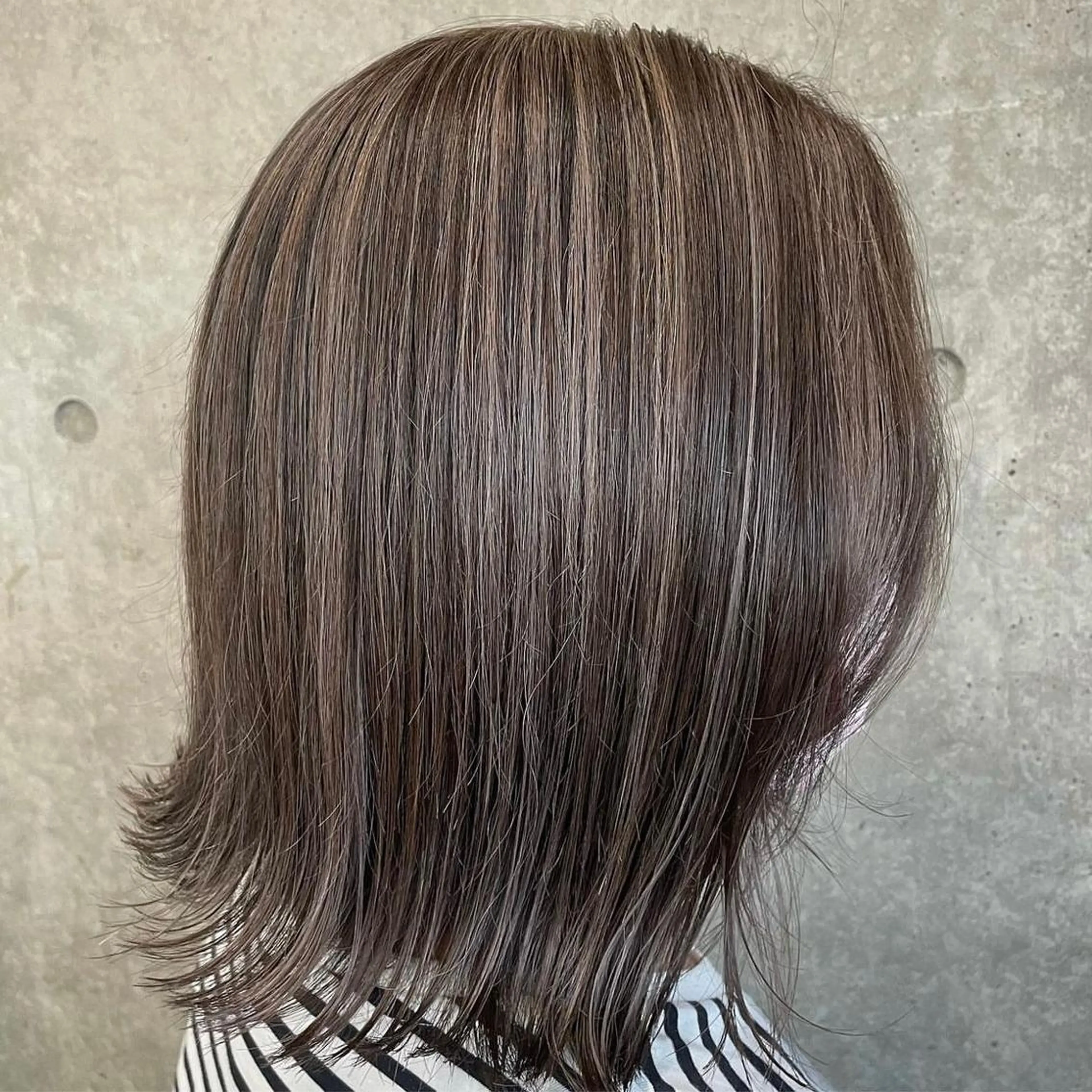 ショート カラー 横山 千夏のヘアスタイル