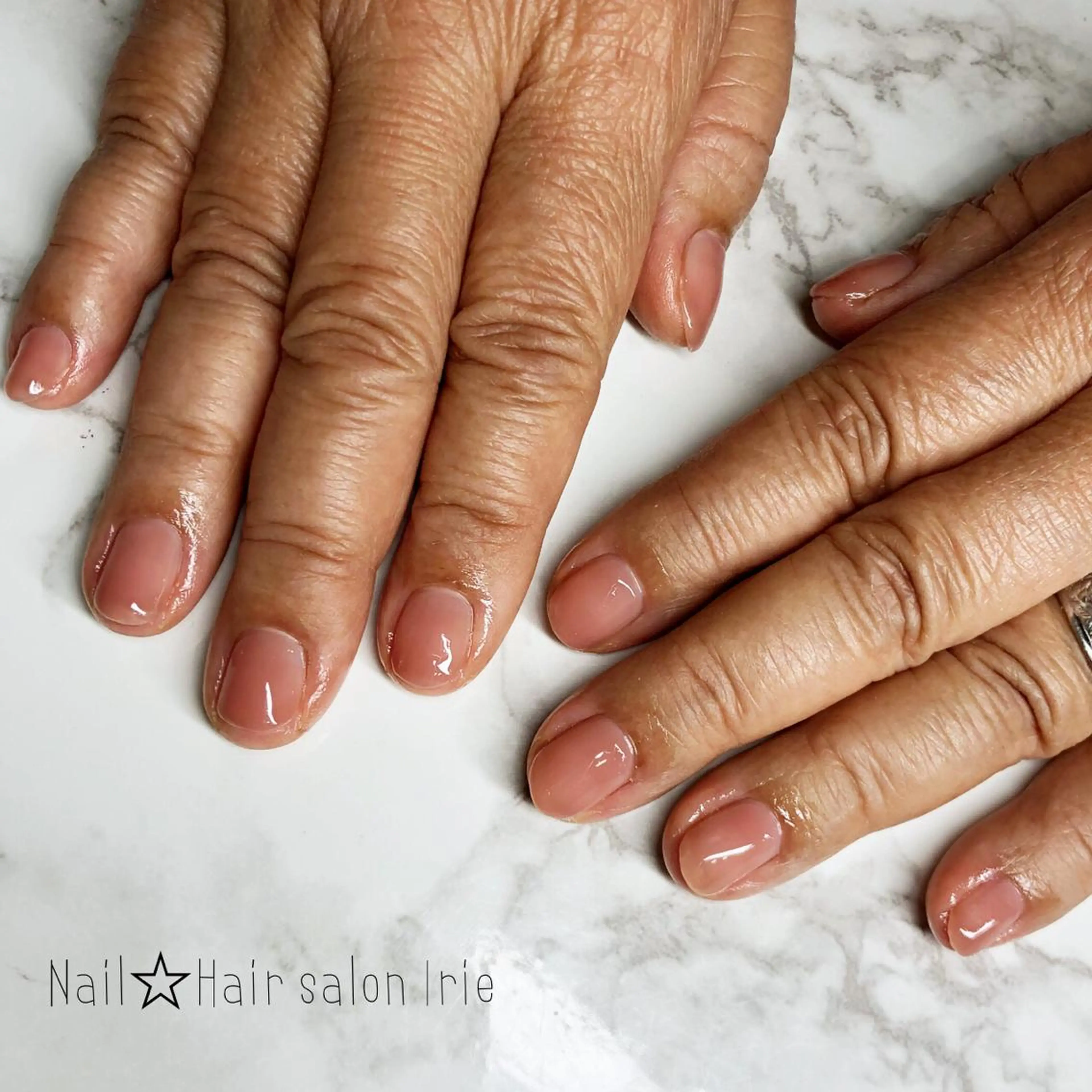 ネイル ハンドネイル ハンドケア Hair salon Irie所属・與儀 知佳のネイルデザイン