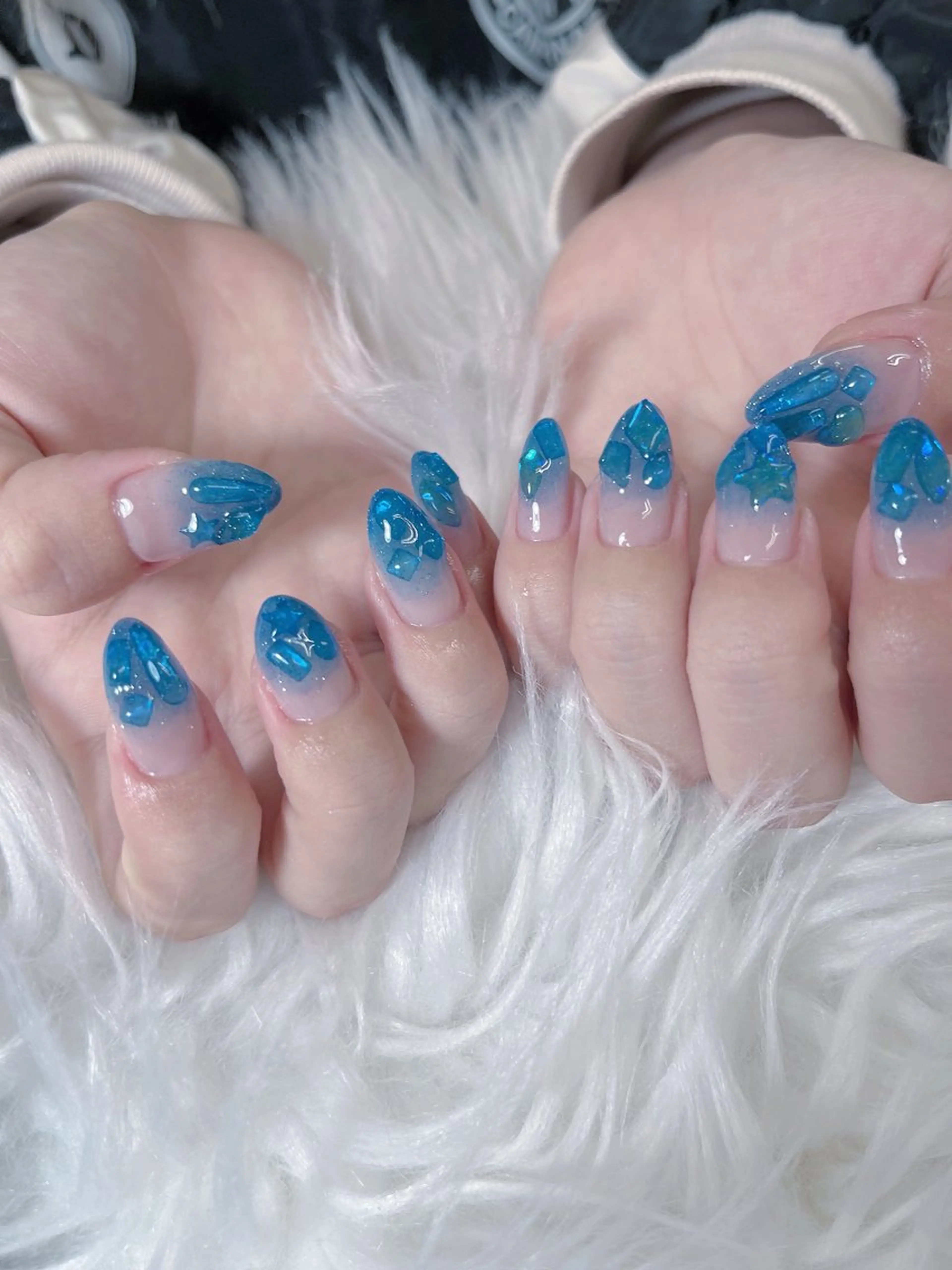 ネイル ハンドネイル Maya 🧊🫧‪のネイルデザイン