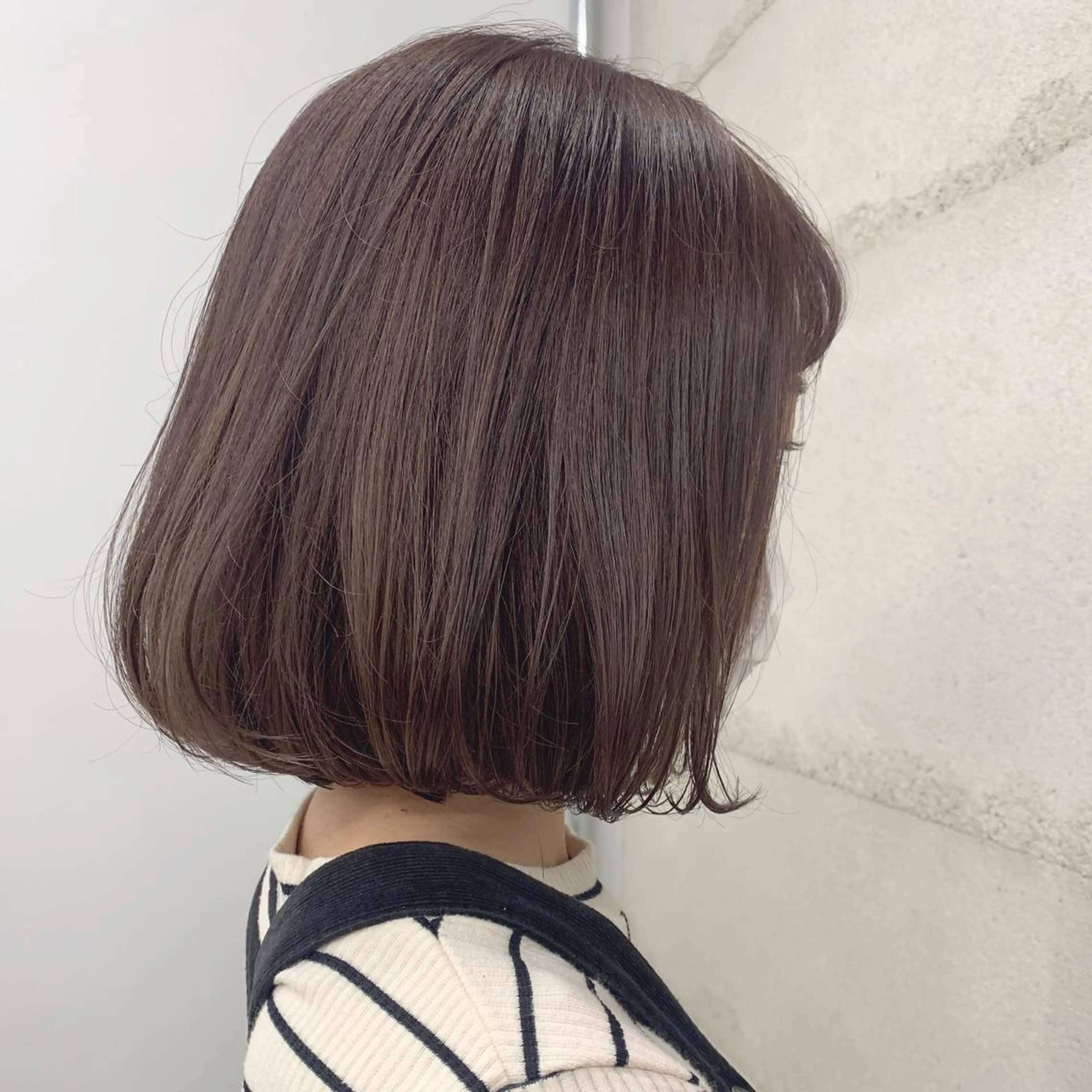 ショート カラー 透明感/オリーブ/ グレージュ/YUKAのヘアスタイル