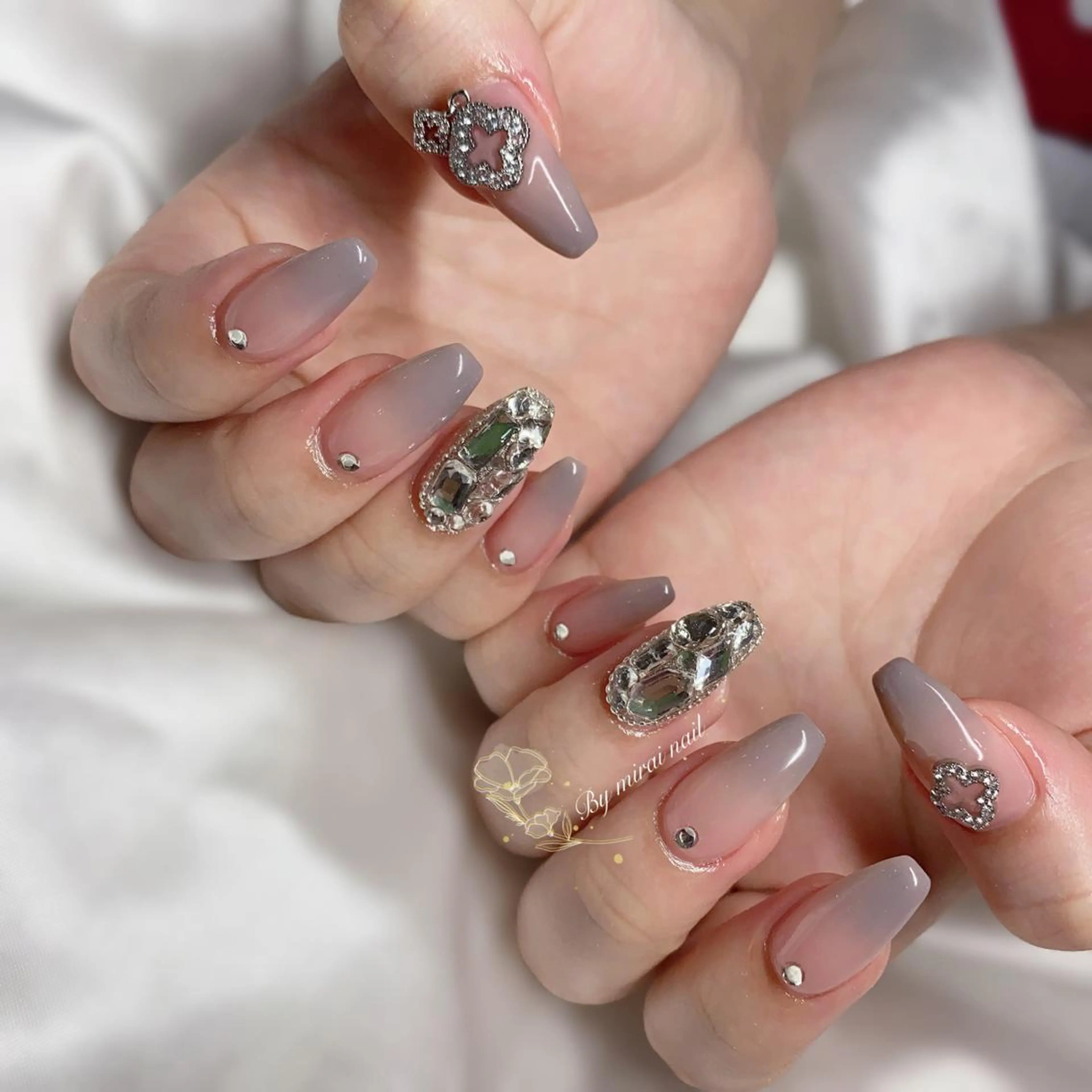 ネイル ネイルサロン 9Carats神田のネイルデザイン