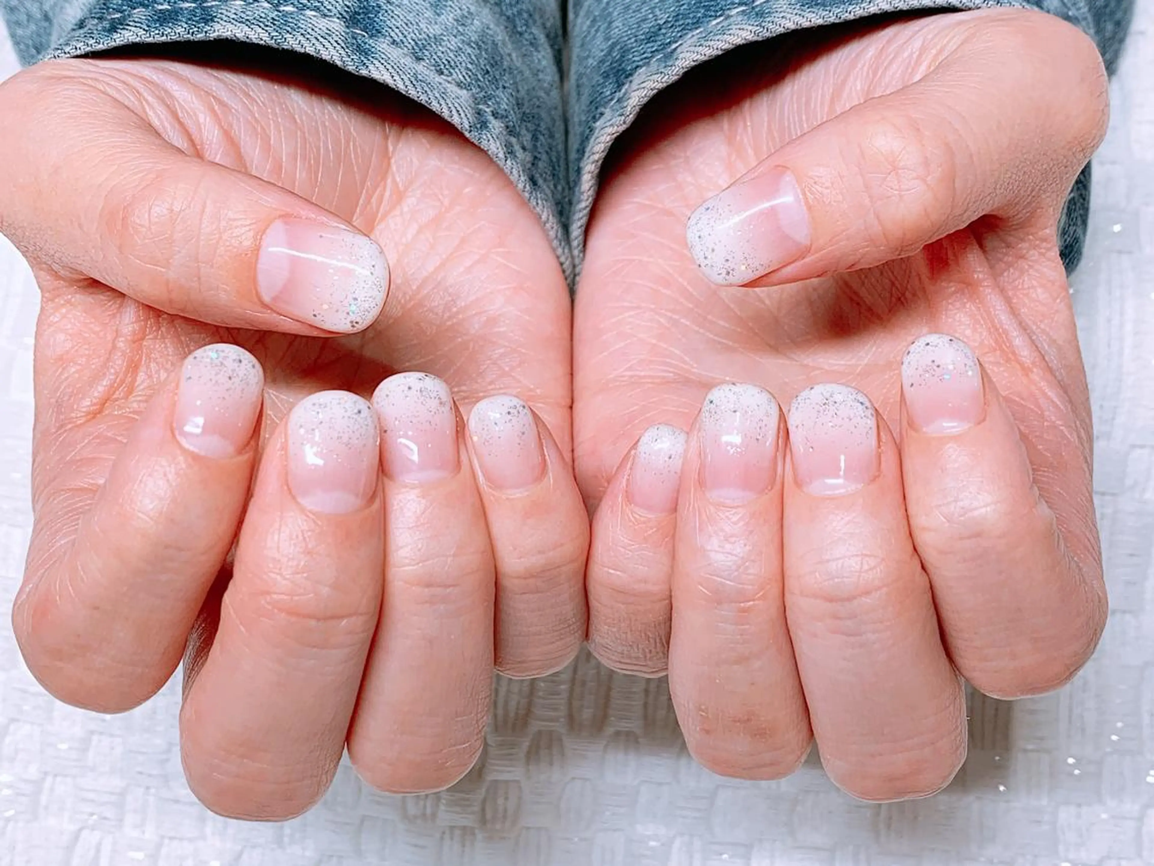 ネイル グラデーション ハンドネイル THECOLORS所属・近貞 莉奈のネイルデザイン