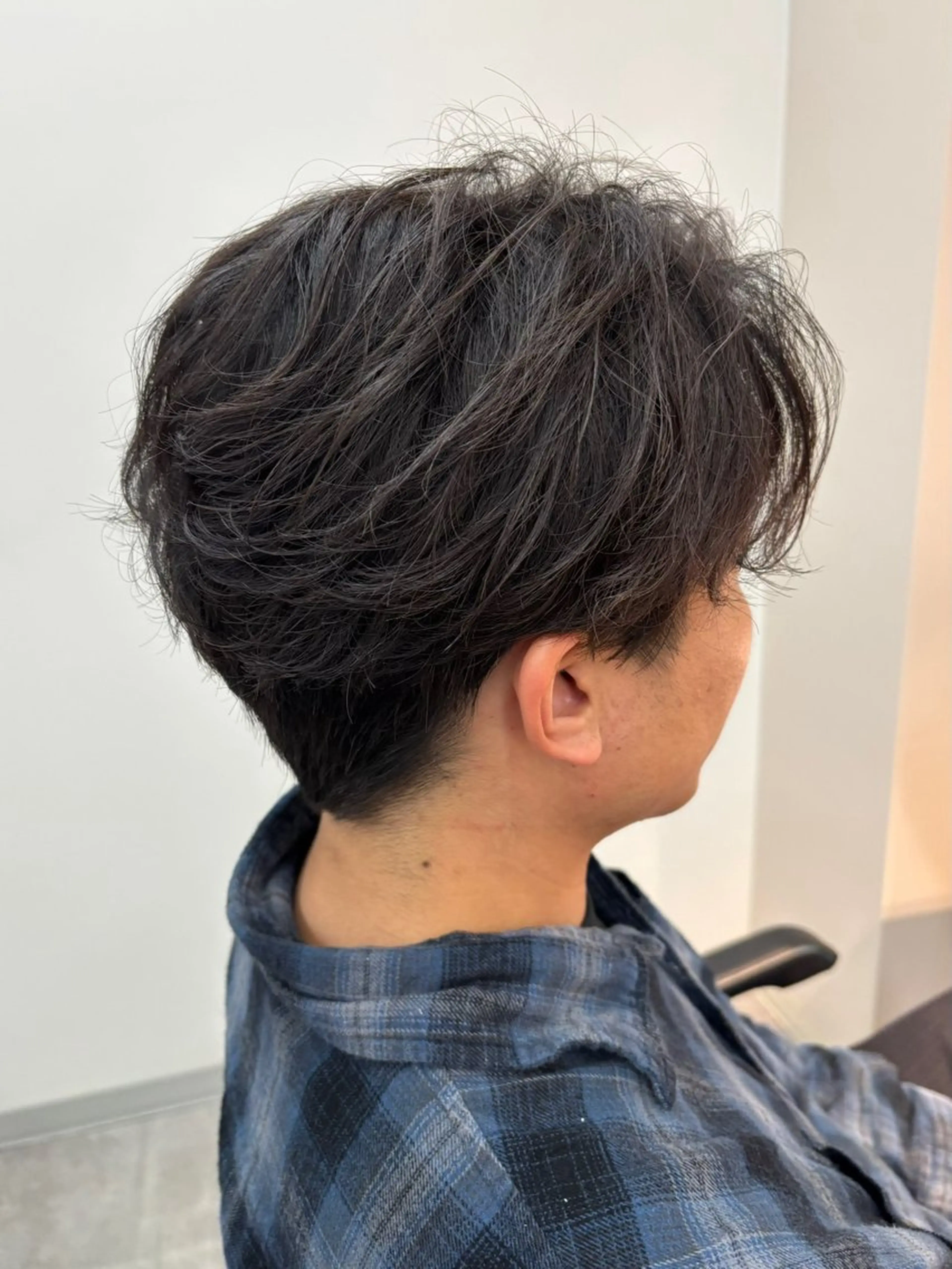 パーマ メンズ フェザーパーマ メンズパーマ カット パーマ フェザーパーマ/韓国 /メンズカット保立のヘアスタイル