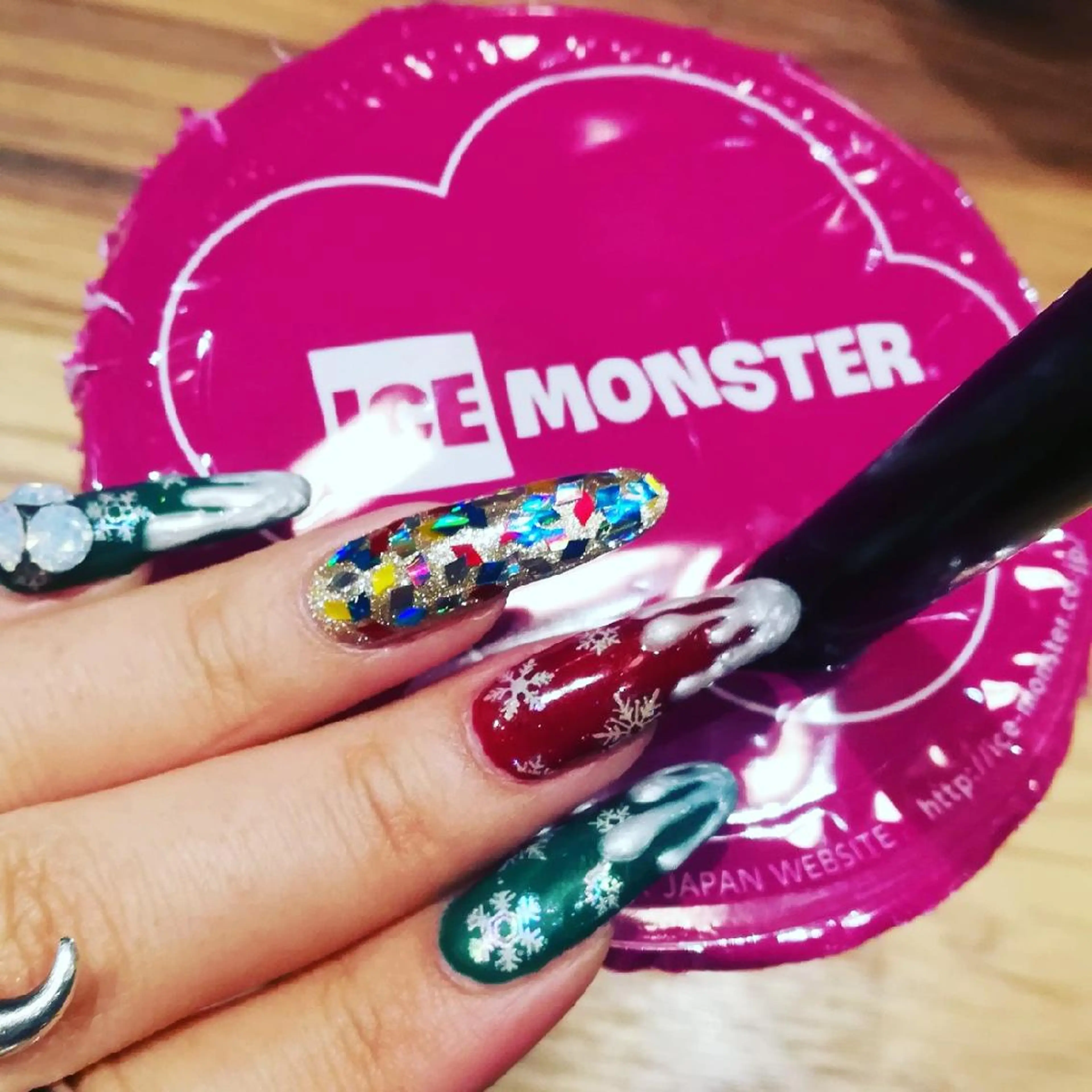 ネイル 深爪を断らない スカルプ高評価店のネイルデザイン