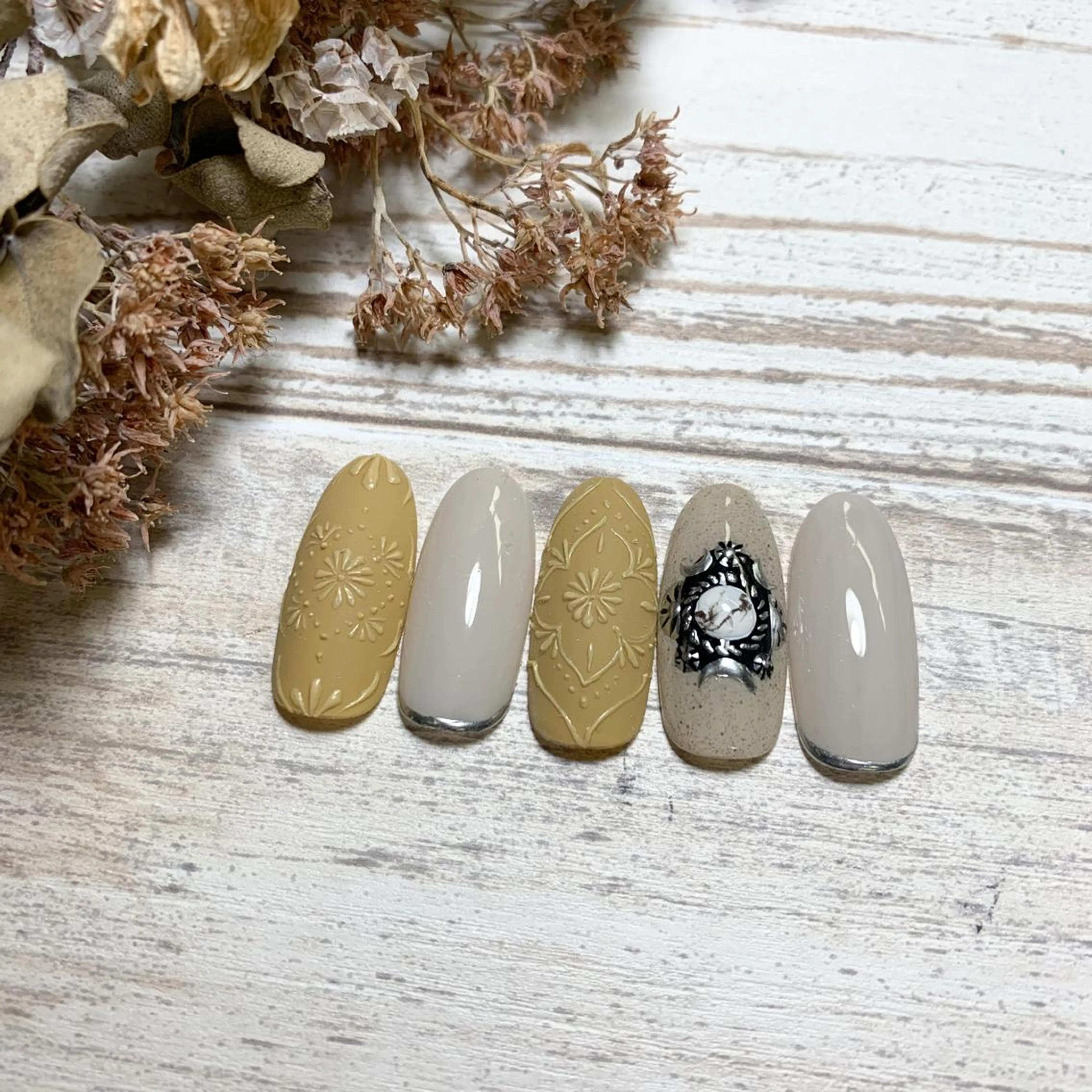 ネイル ハンドネイル atelier　FIORITURA所属・FIORITURA aiのネイルデザイン