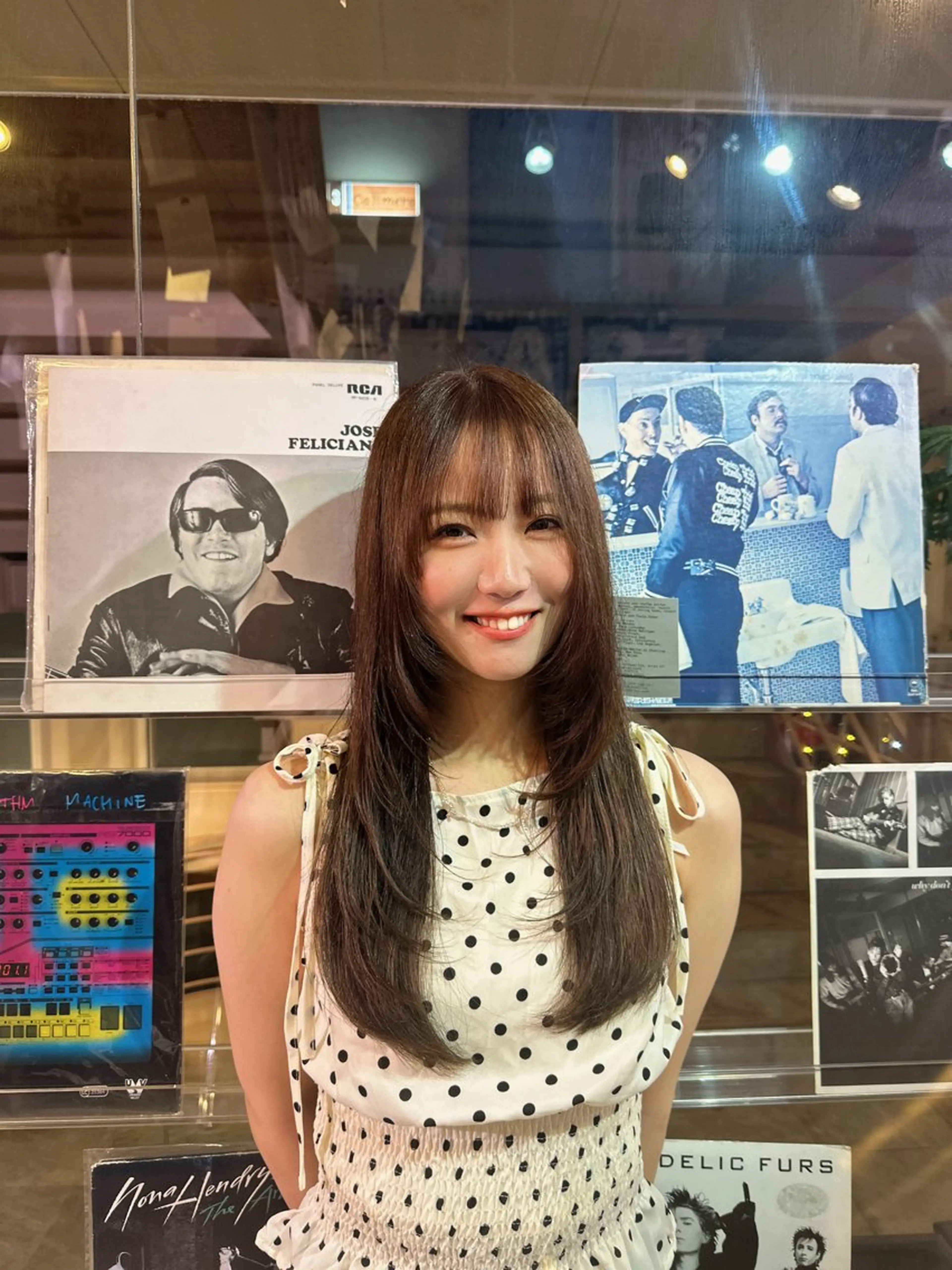 ロング カラー ベージュカラー ブリーチ ブリーチなしカラー 顔周りカット レイヤーカット カット ヘアカラー misato | 神戸元町のヘアスタイル