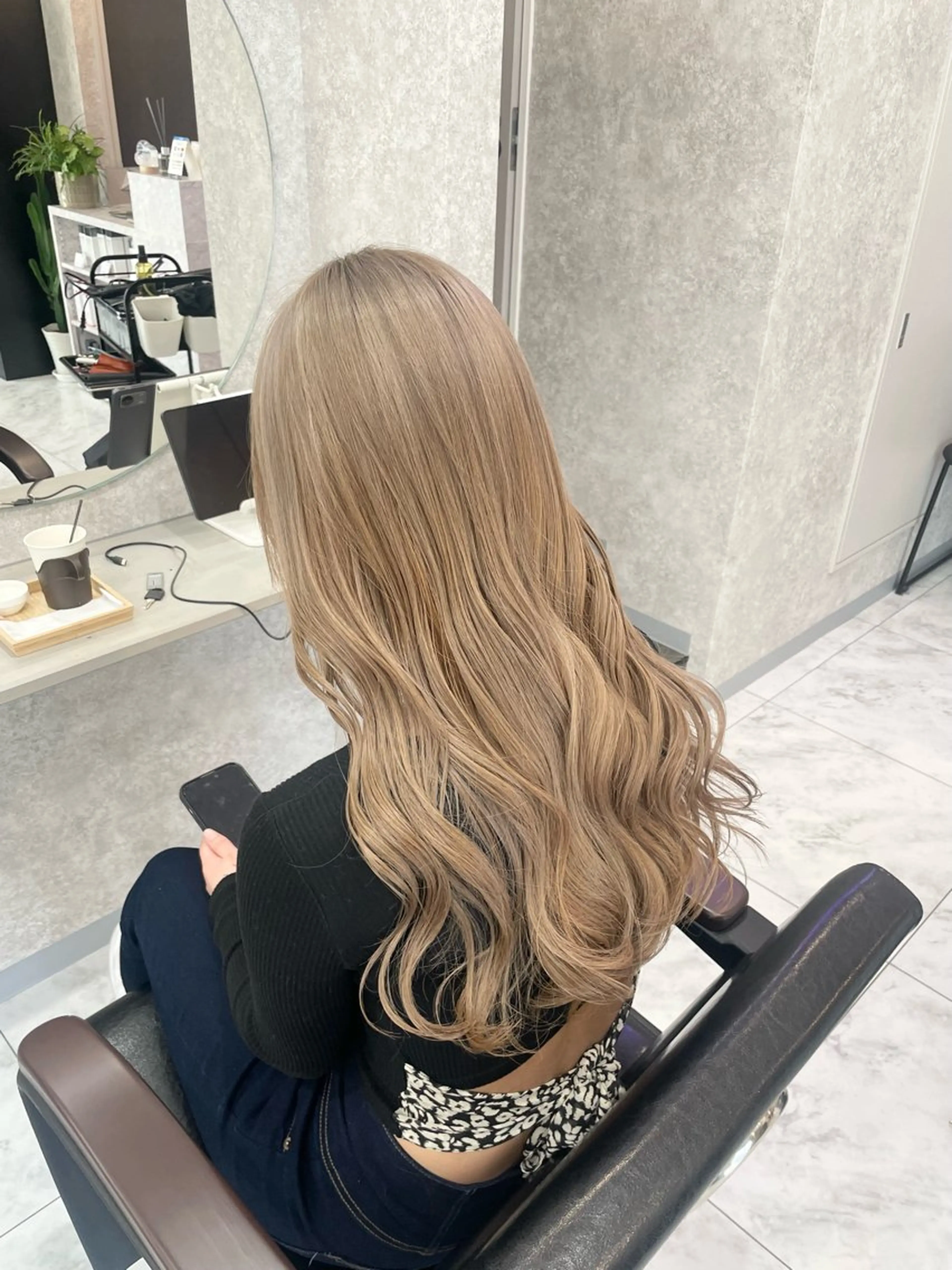 ロング 🦋ハイトーン🦋 石山 希理🦋のヘアスタイル