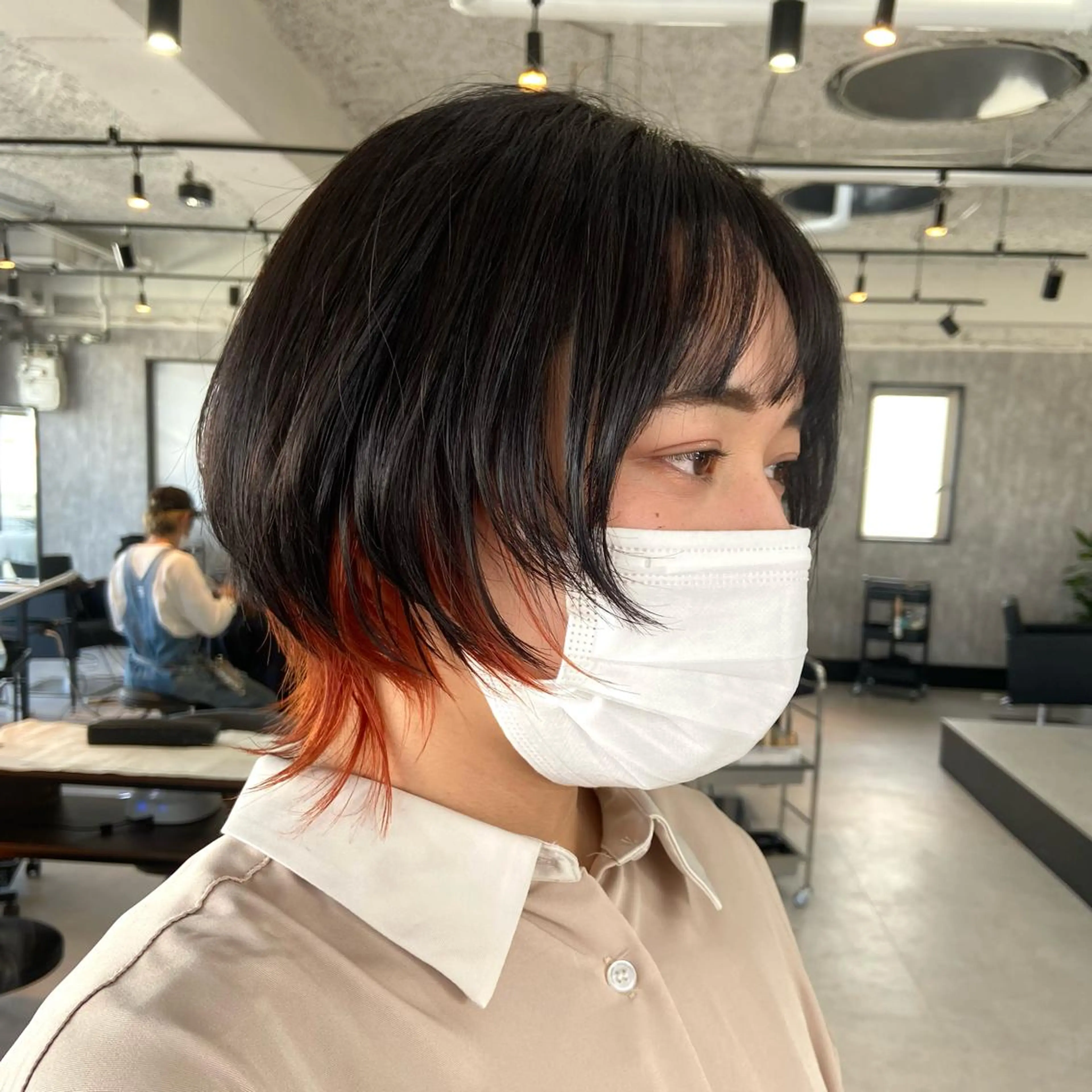 ショート カラー ヘアアレンジ インナーカラー オレンジ TIDEHAIR SHIHOのヘアスタイル