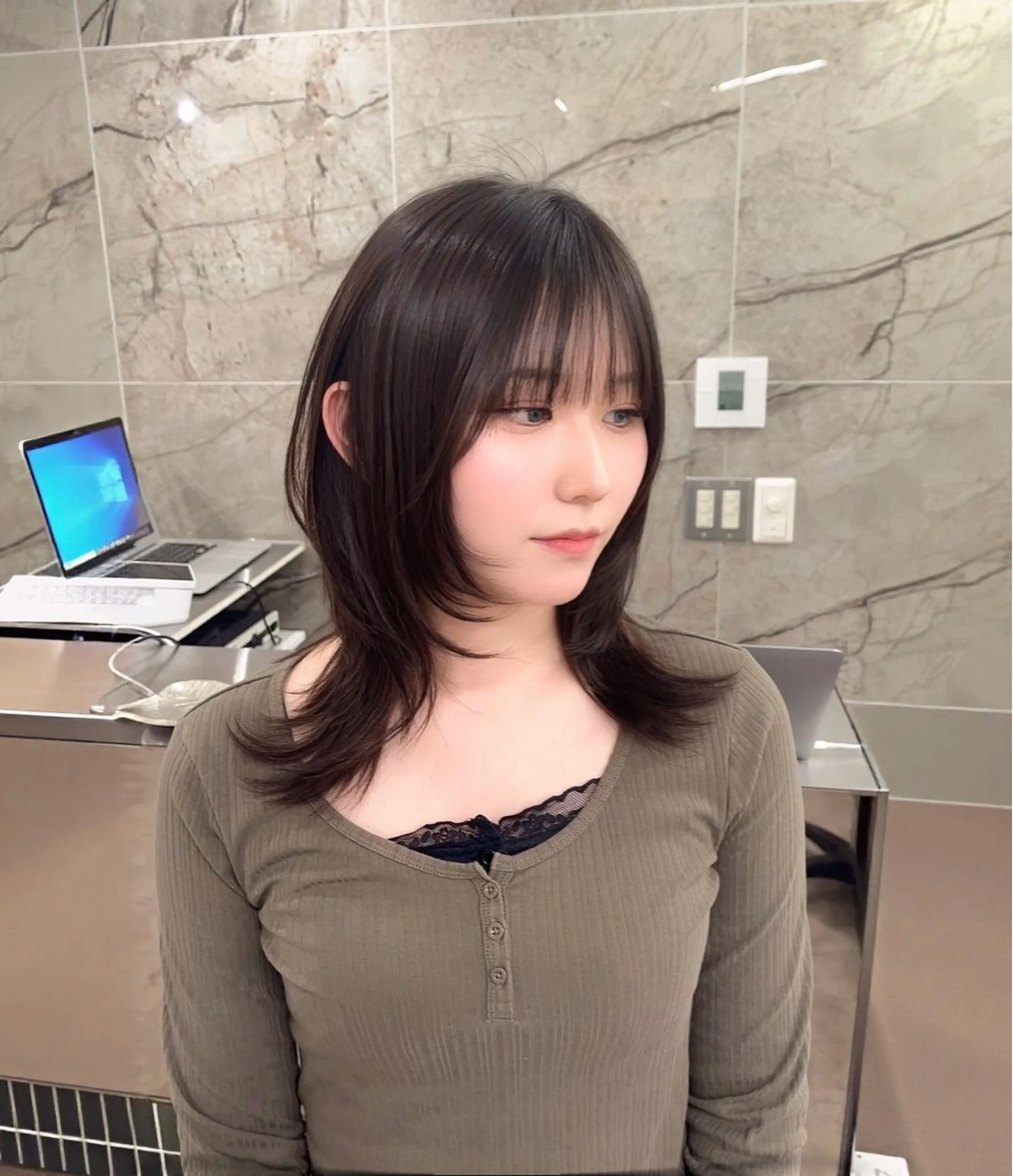 ミディアム ハッシュカット カット ヘアカラー トリートメント ヘッドスパ ヘアセット D.I.E.V.A渋谷店所属・🖤ショート/中性的 🫧レイヤー🫧清野のヘアスタイル