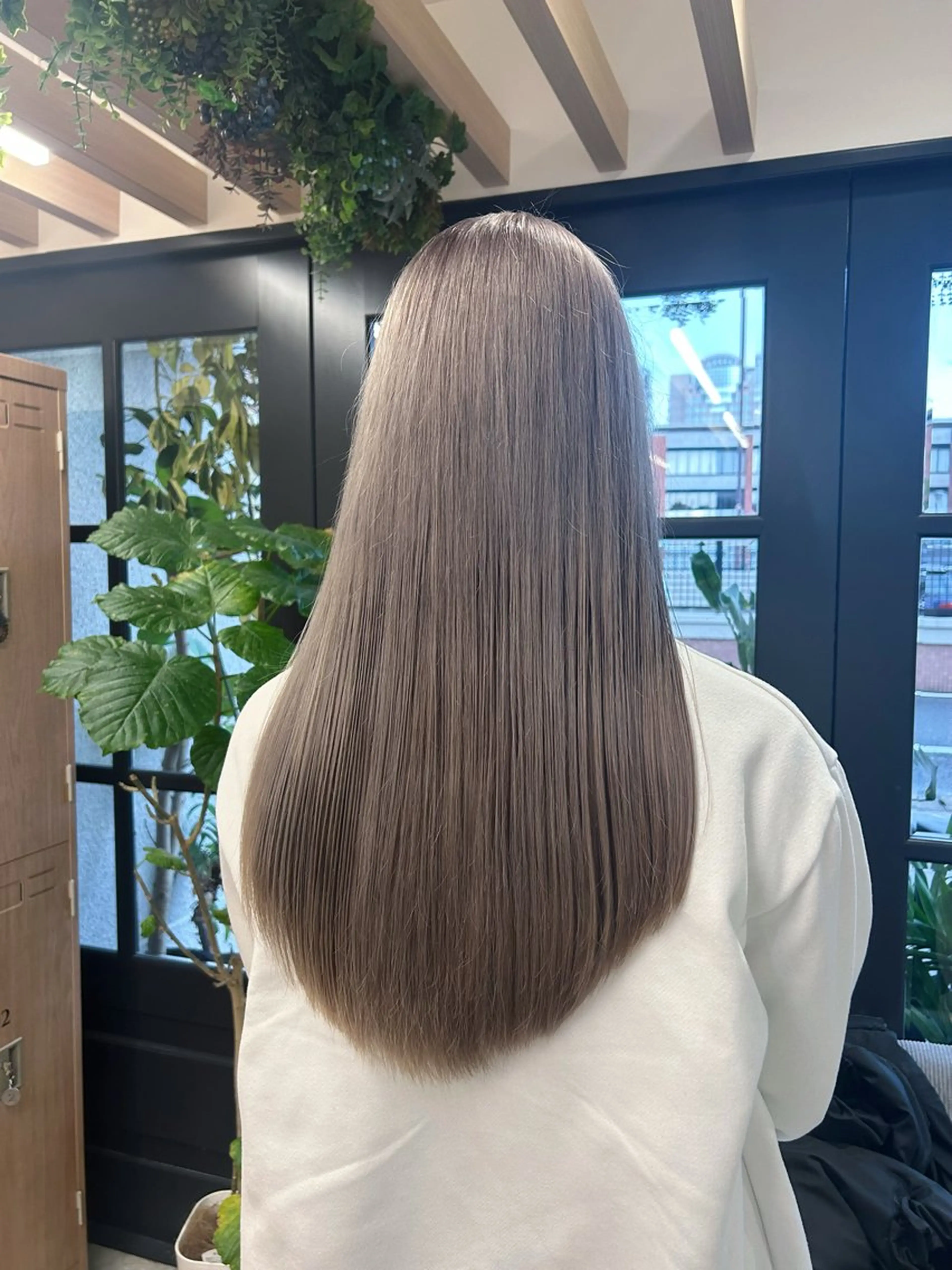 ロング カラー ブリーチ グレージュ ヘアカラー 🍒透明感カラー mutsuki🍒のヘアスタイル