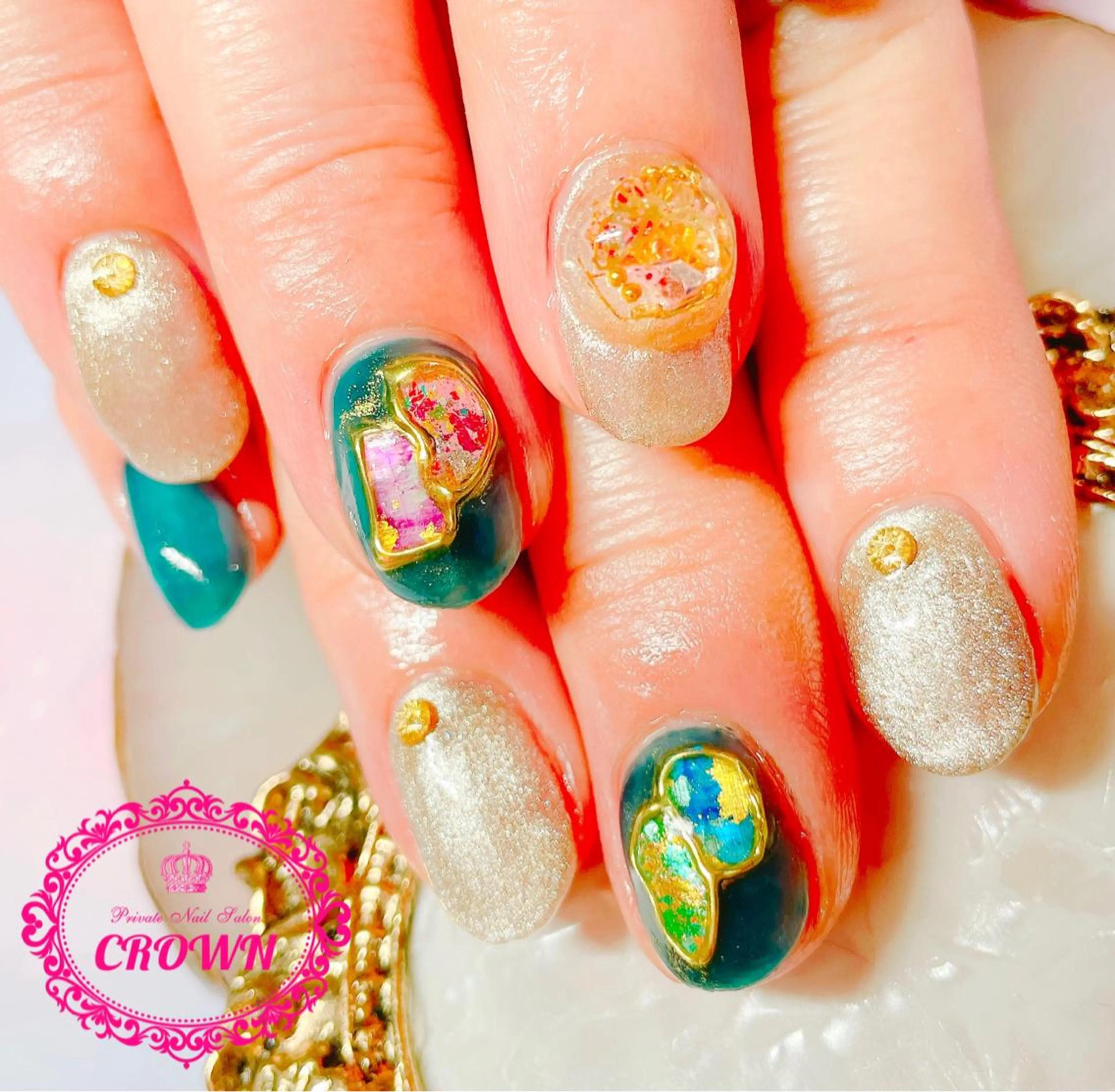 ネイル CROWN プライベートサロンのネイルデザイン