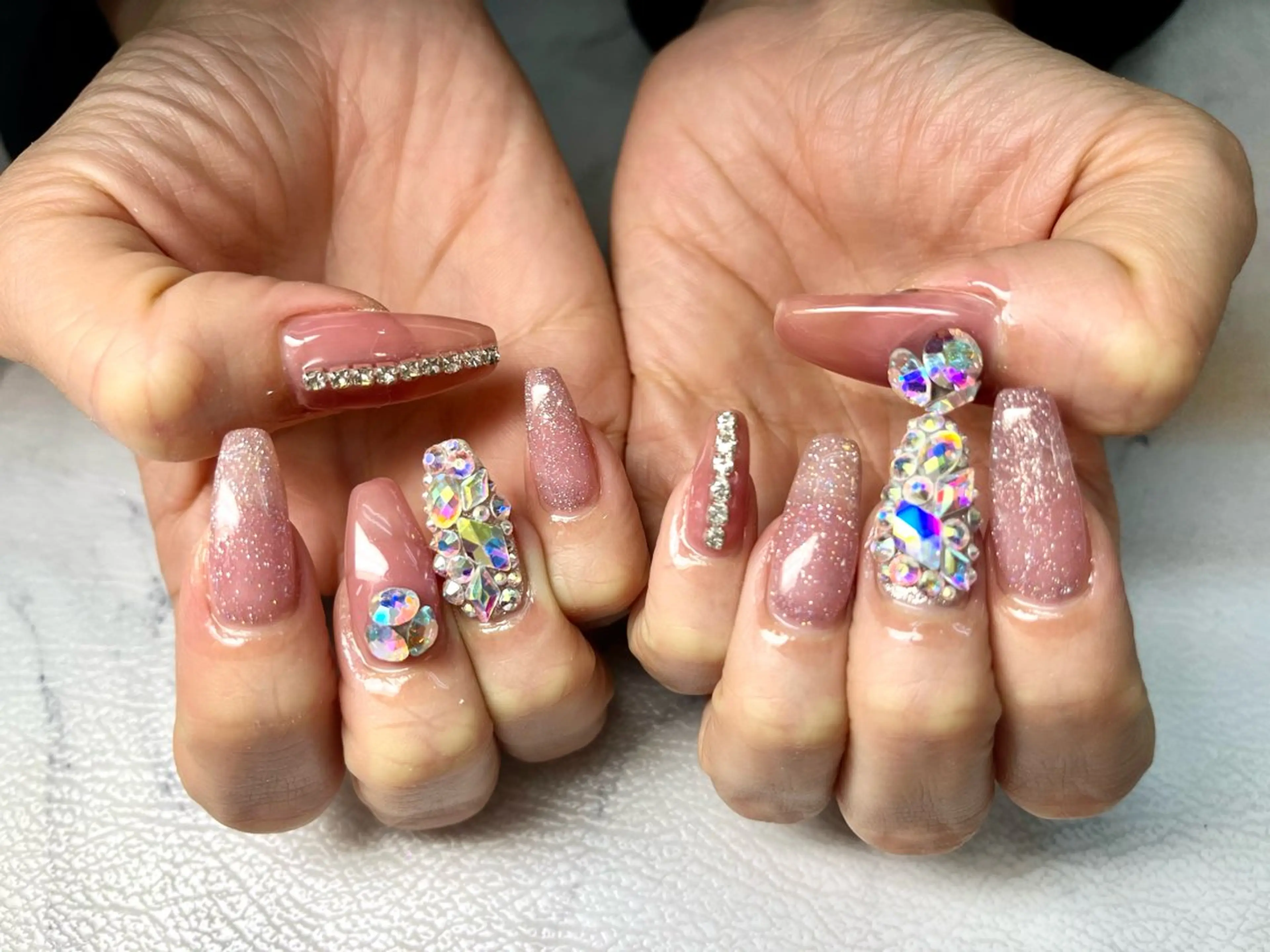 ネイル Queennail 北堀江megumiのネイルデザイン