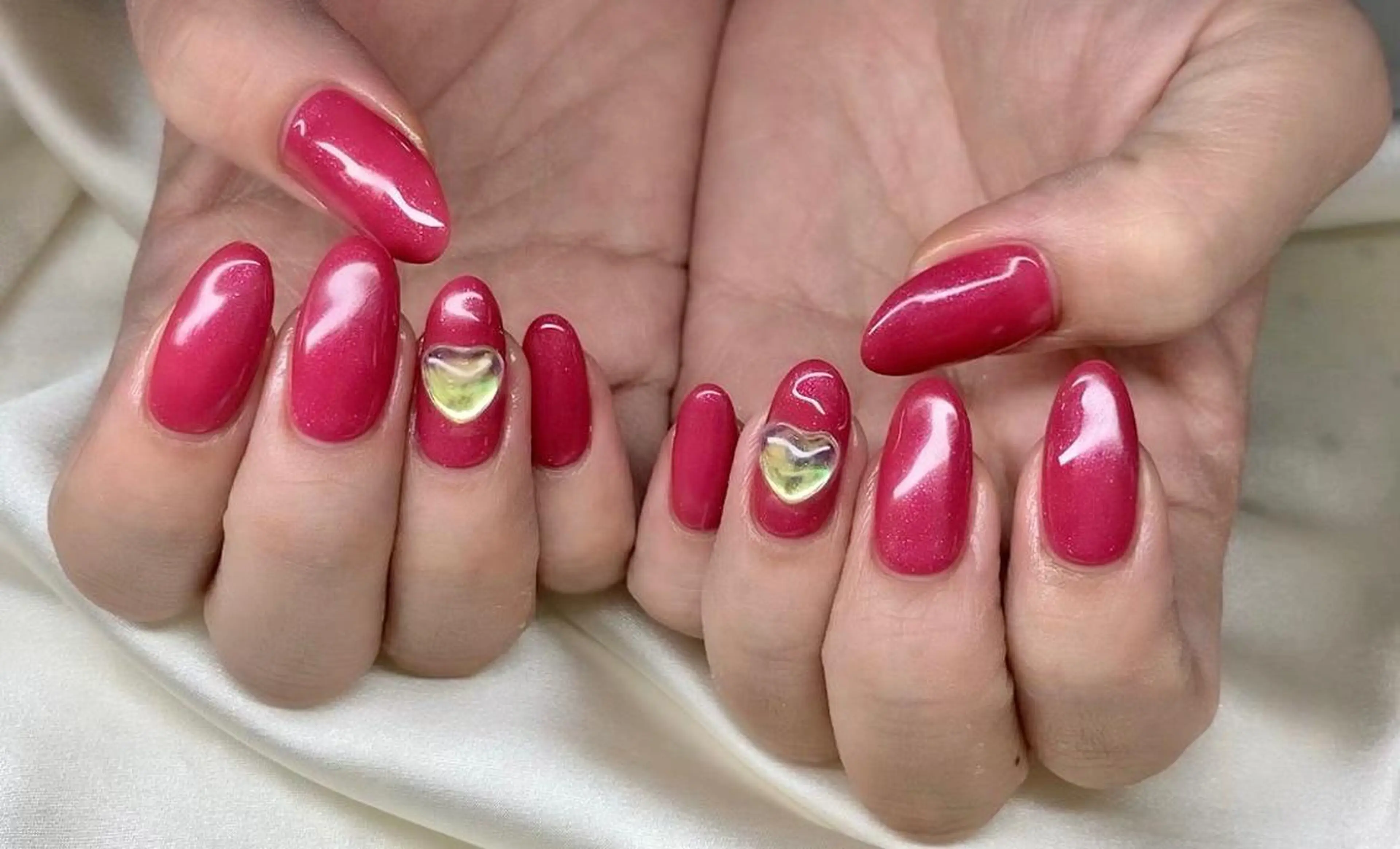 ネイル マツエク・マツパ アイブロウ 韓国風マツエク パリジェンヌラッシュリフト まつげパーマ ワンホンマツエク 長さ出し ハンドネイル Nail&eye Belire 新宿のネイルデザイン