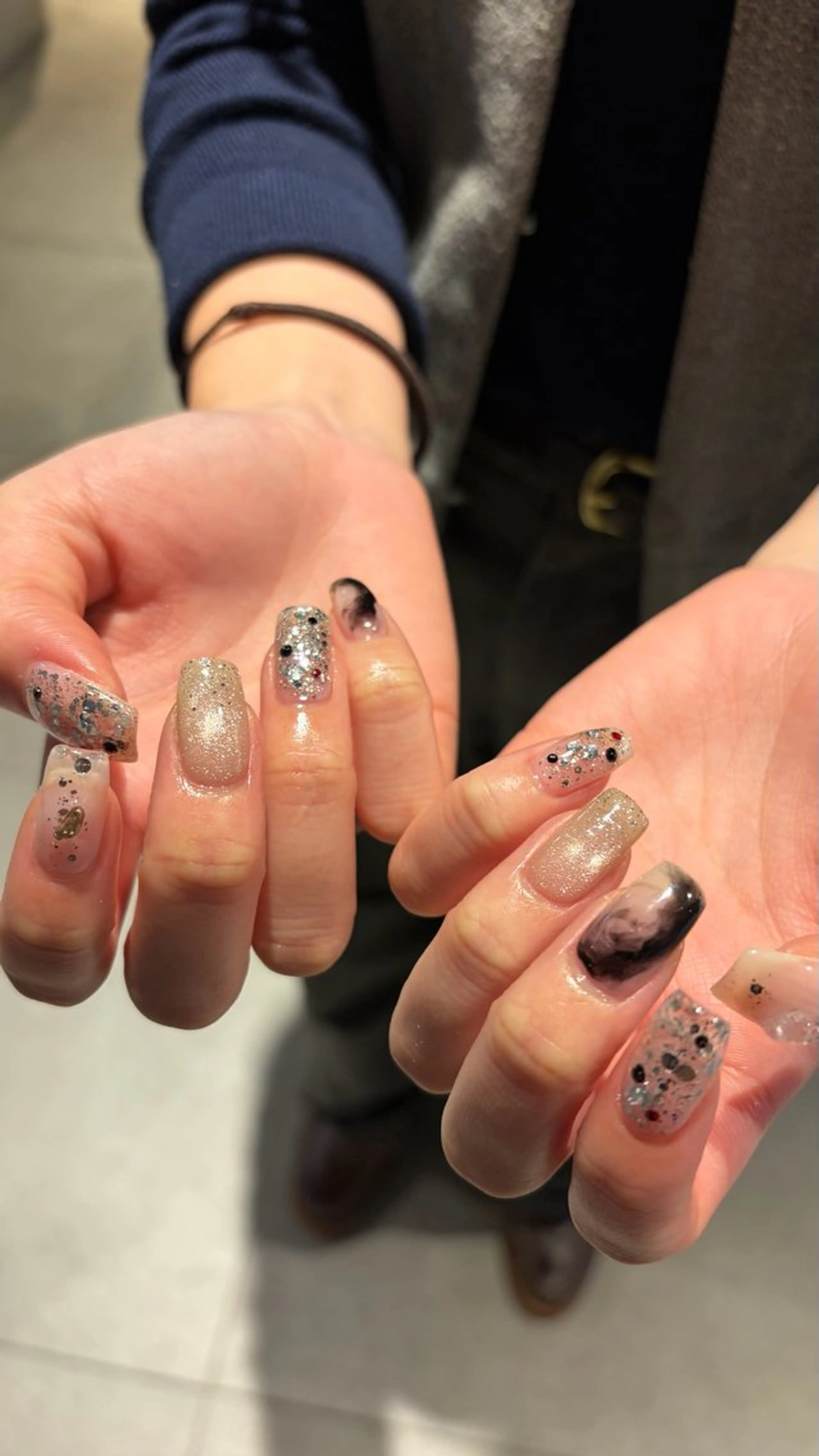 ミディアム ハンドネイル WAKANA/ ニュアンス・個性派のネイルデザイン