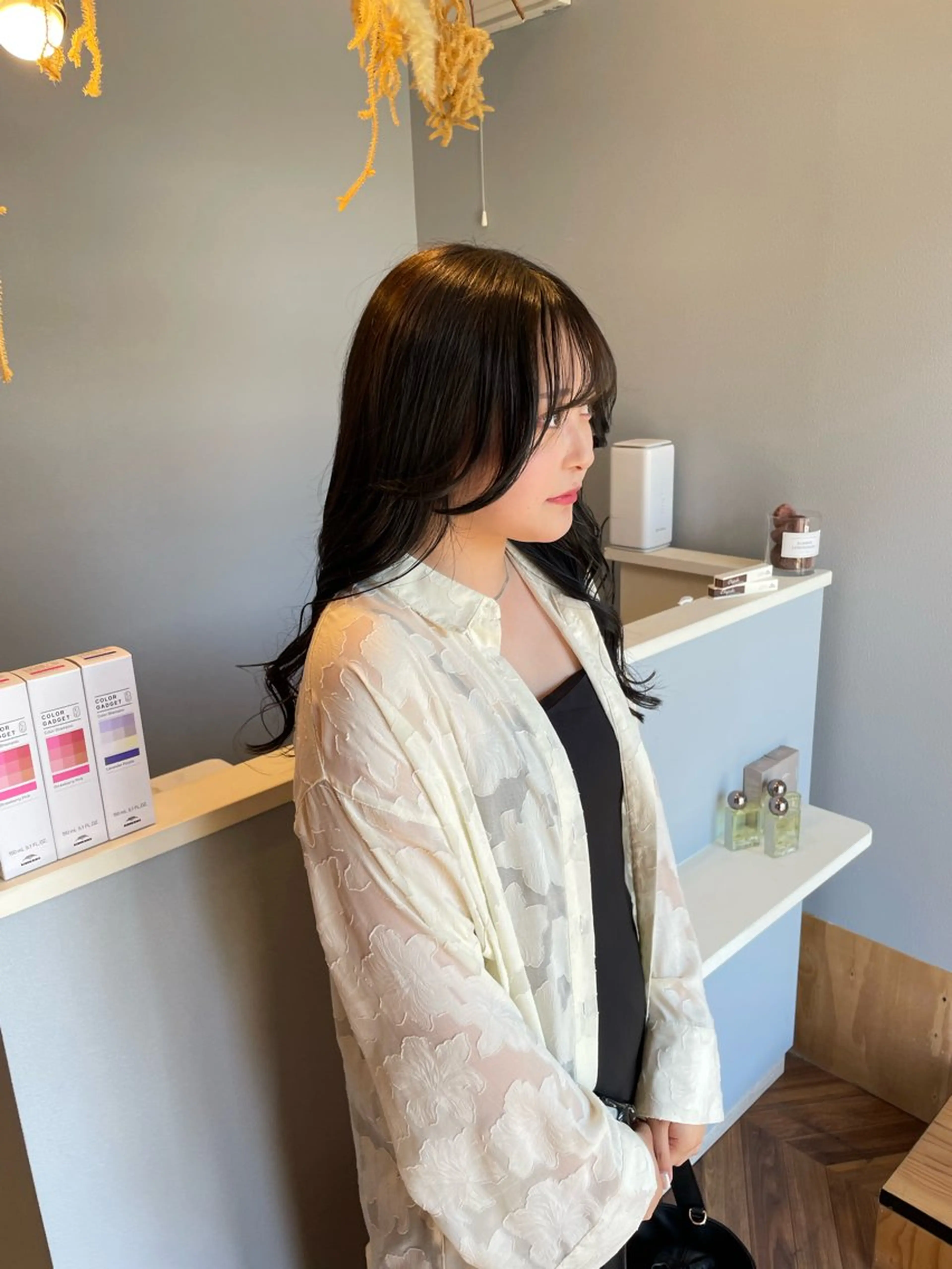 ロング カラー 黒髪 ブルーカラー ブルーブラック 神谷 涼のヘアスタイル