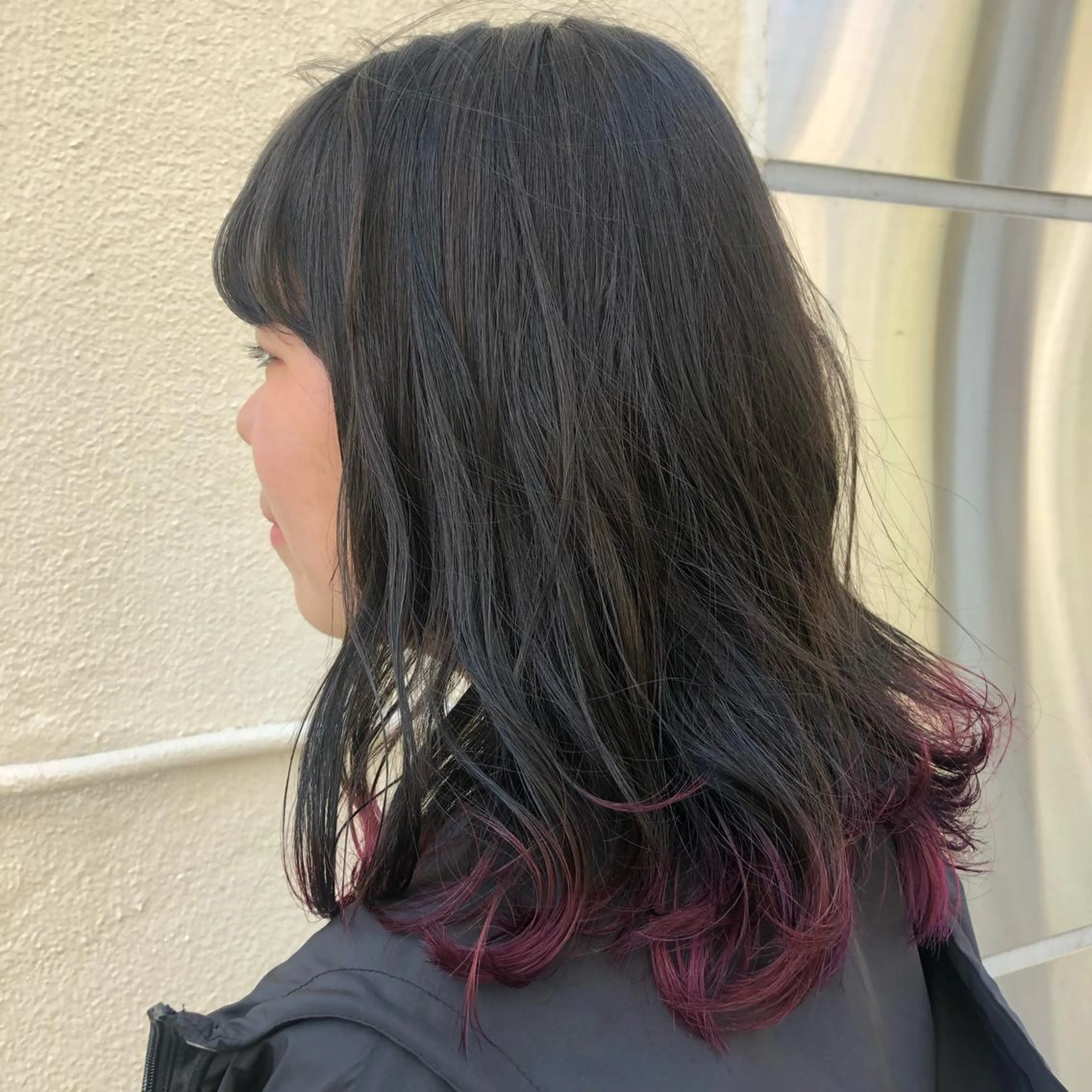 ミディアム 古屋 花織のヘアスタイル