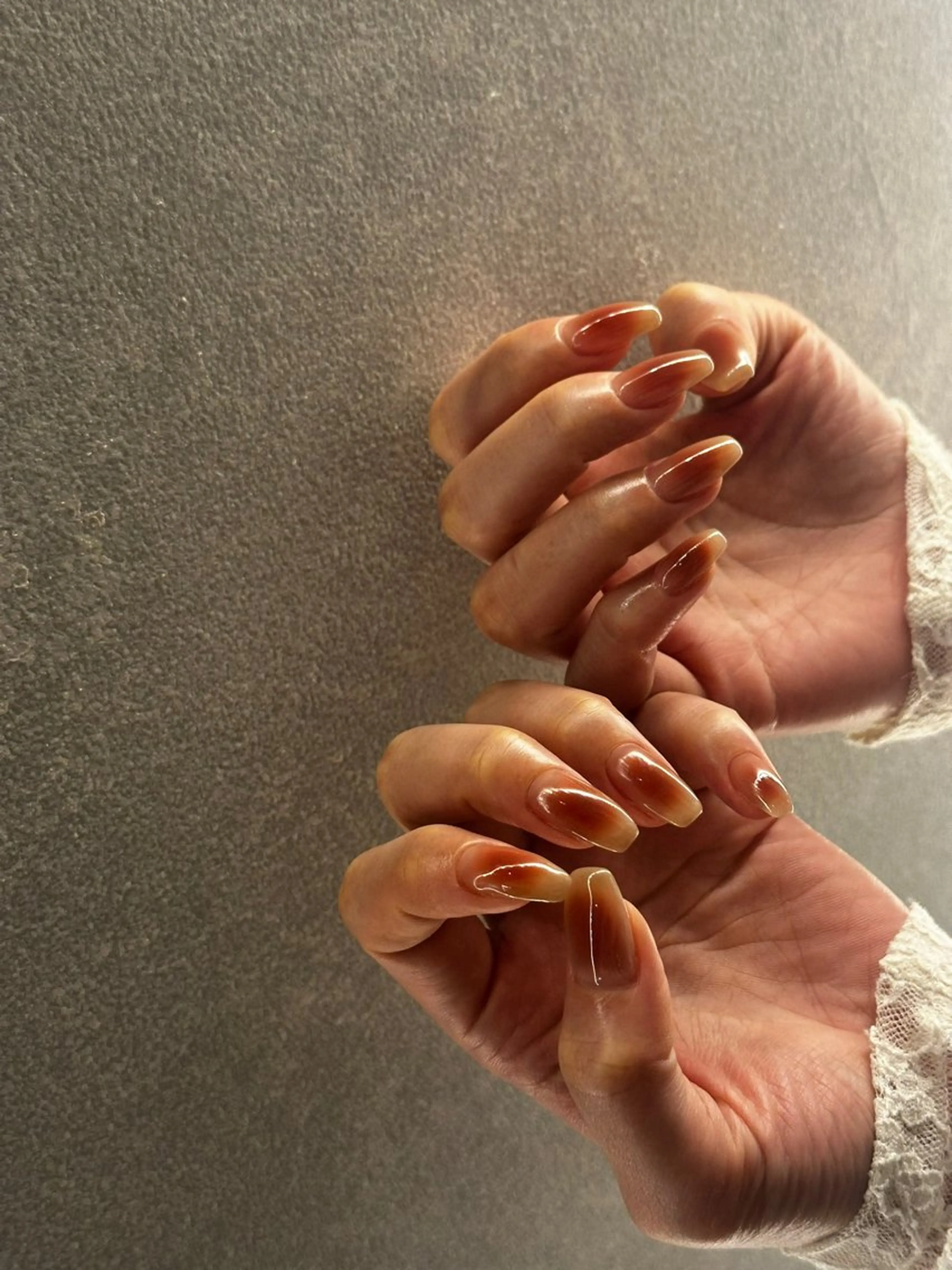 ネイル アートネイル チークネイル マグネットネイル ミラーネイル ニュアンスネイル ハンドネイル Natsuko 🐥のネイルデザイン