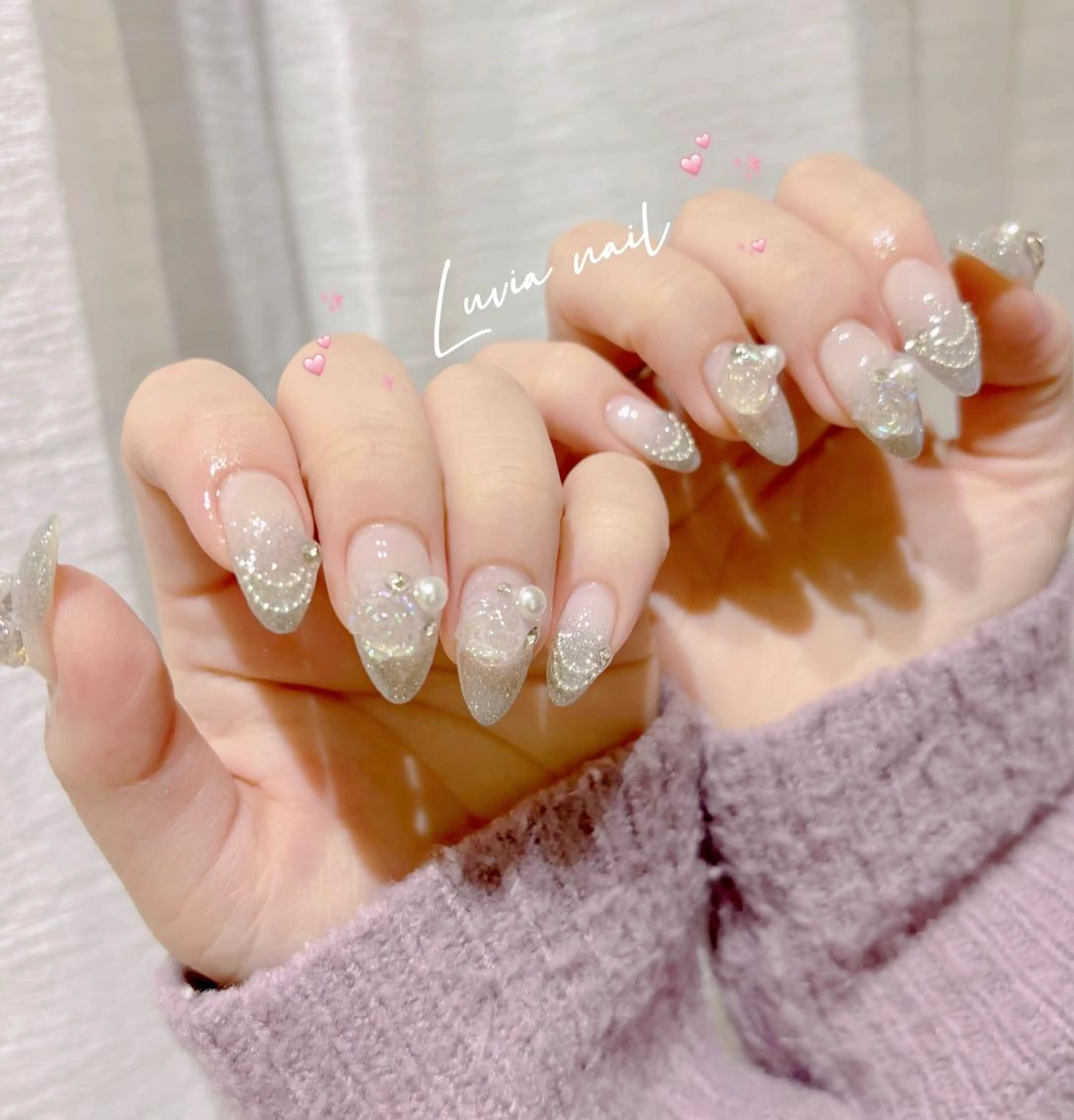 ネイル フラッシュネイル キラキラネイル 韓国ネイル ラメ(グリッター) ラメグラデーション ハンドネイル 🎀Luvia nail 池袋✨のネイルデザイン