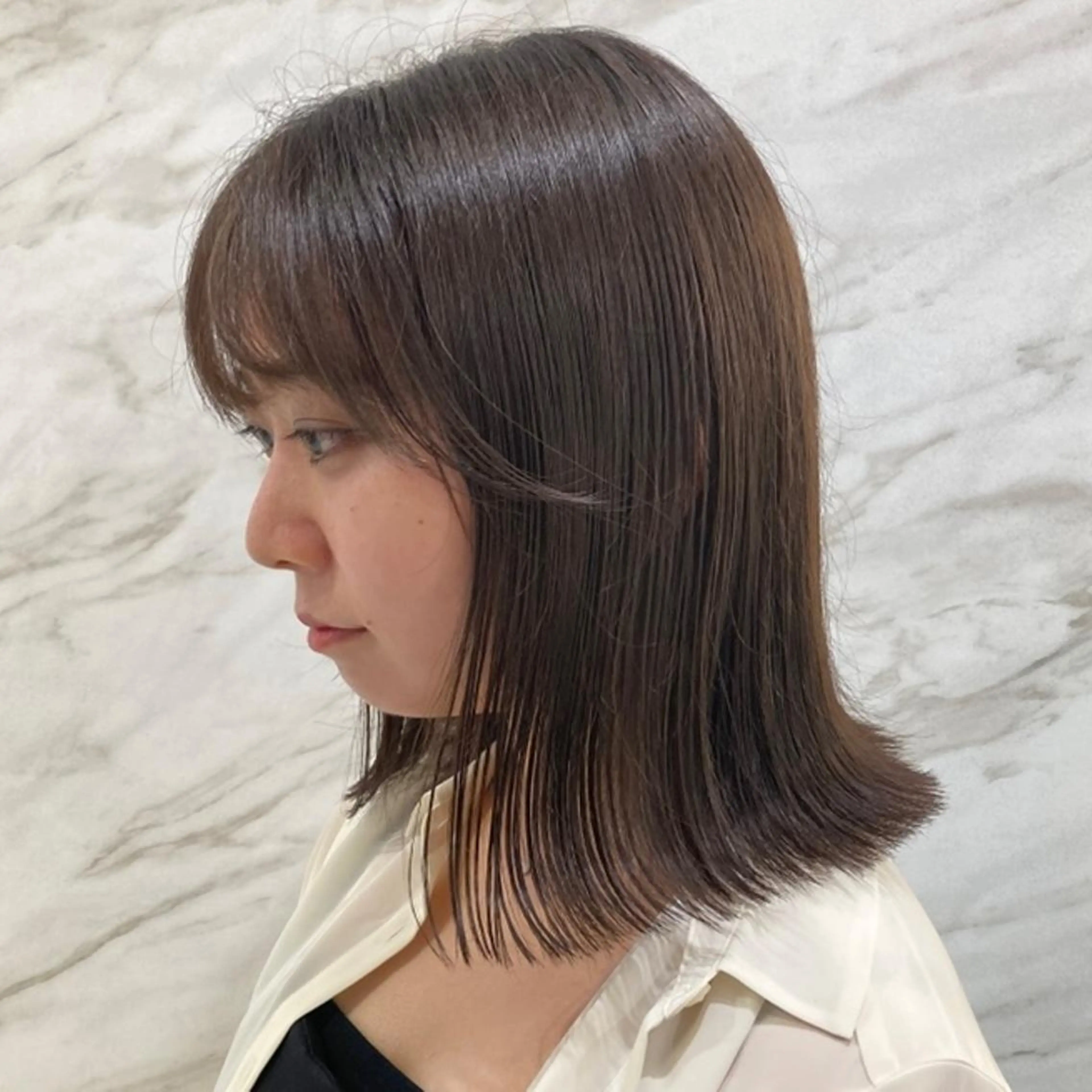 ミディアム カラー ボブ 外ハネヘア カット ヘアカラー 🩷韓国ヘア/ミディ アム🩷Maikaのヘアスタイル