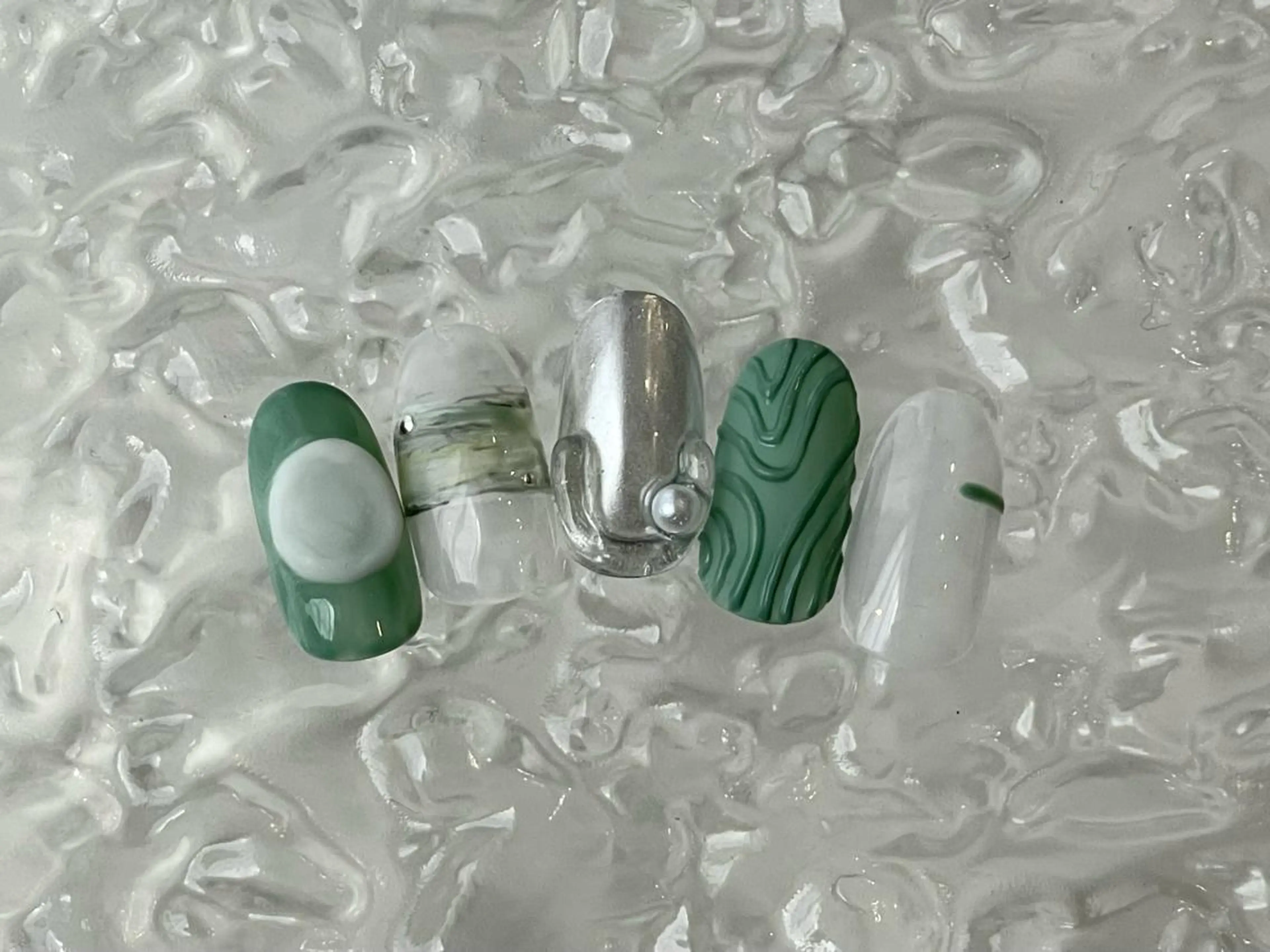 ネイル アートネイル ジェルネイル ニュアンスネイル オフィスネイル シンプルネイル ハンドネイル kinjo yuaのネイルデザイン