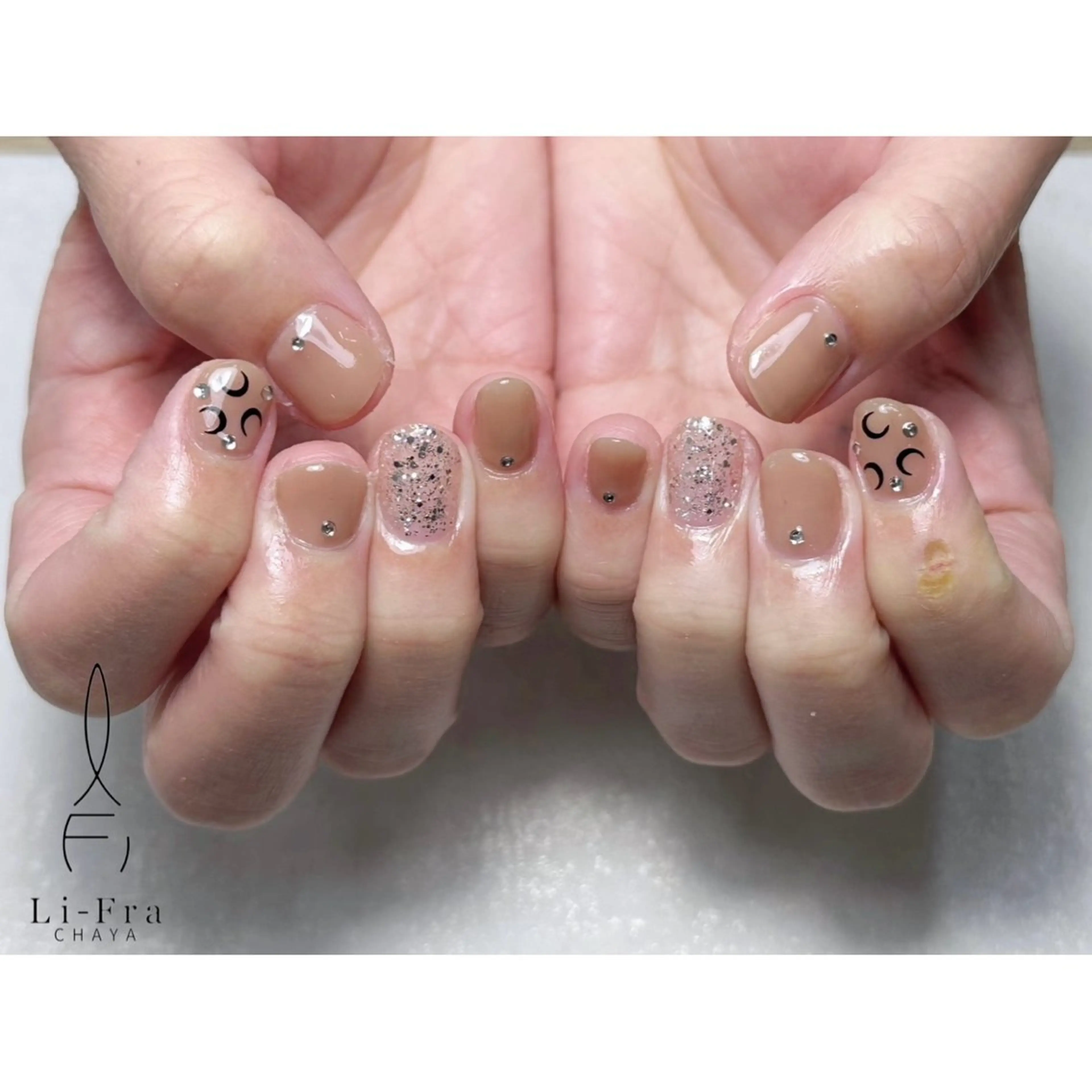 ネイル ハンドネイル Li-fra KUNIIのネイルデザイン