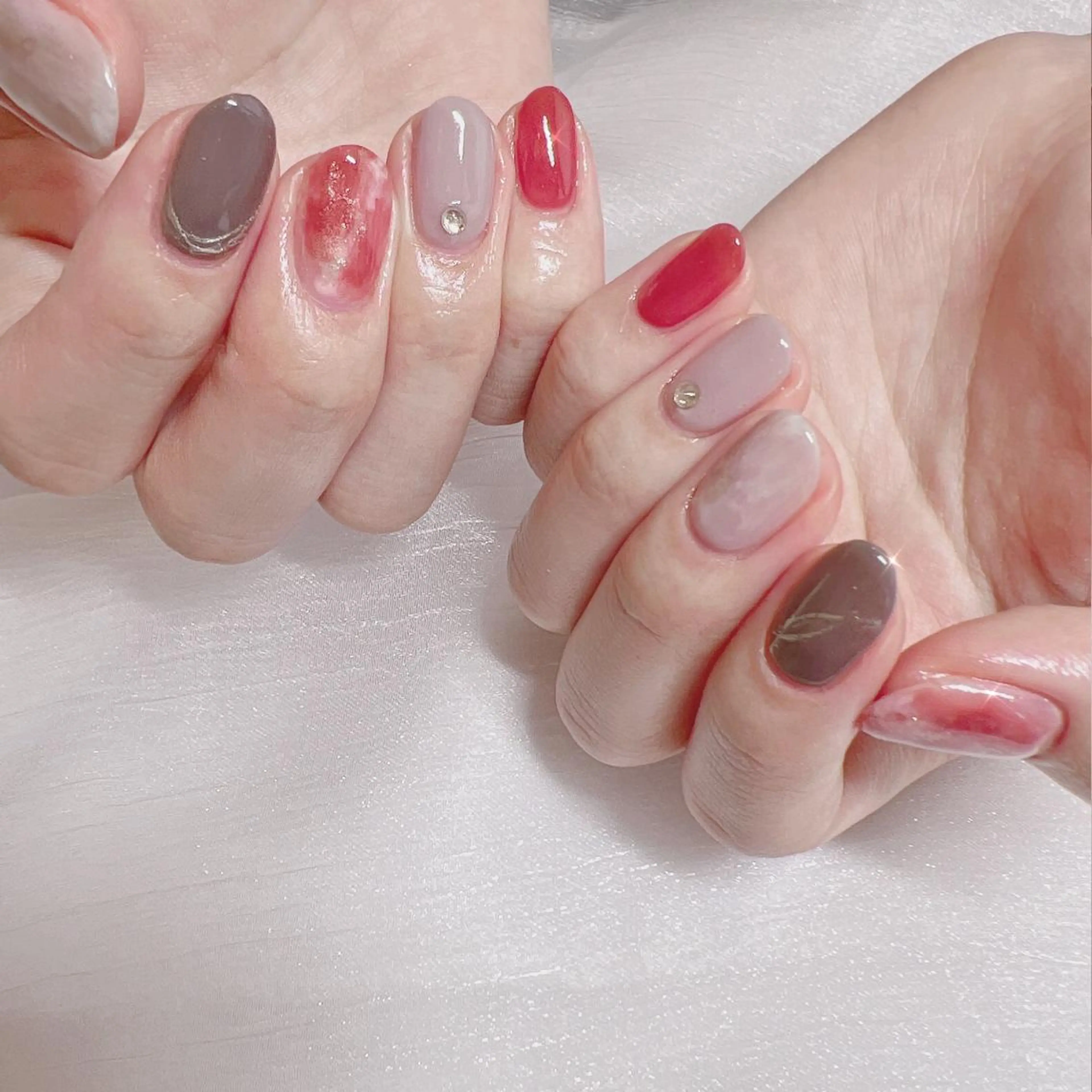 ネイル オーロラネイル フットネイル フレンチネイル ジェルネイル 韓国ネイル ハンドネイル ハンドケア 【ENサロン】 Rei🎀Nailのネイルデザイン