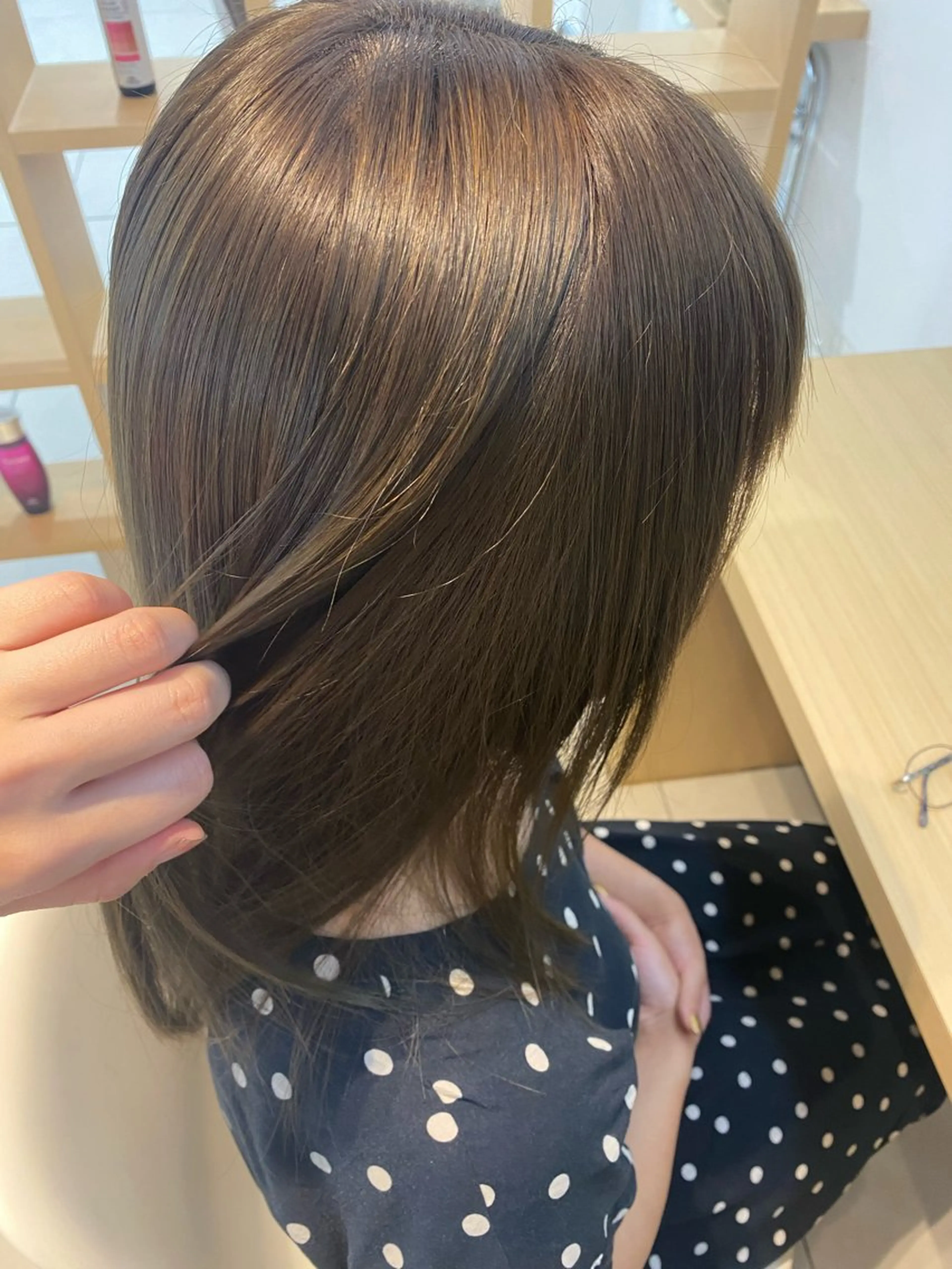 セミロング カラー カット ヘアカラー Reginavita栄店 【レジナヴィータ】所属・鈴木 二依奈のヘアスタイル