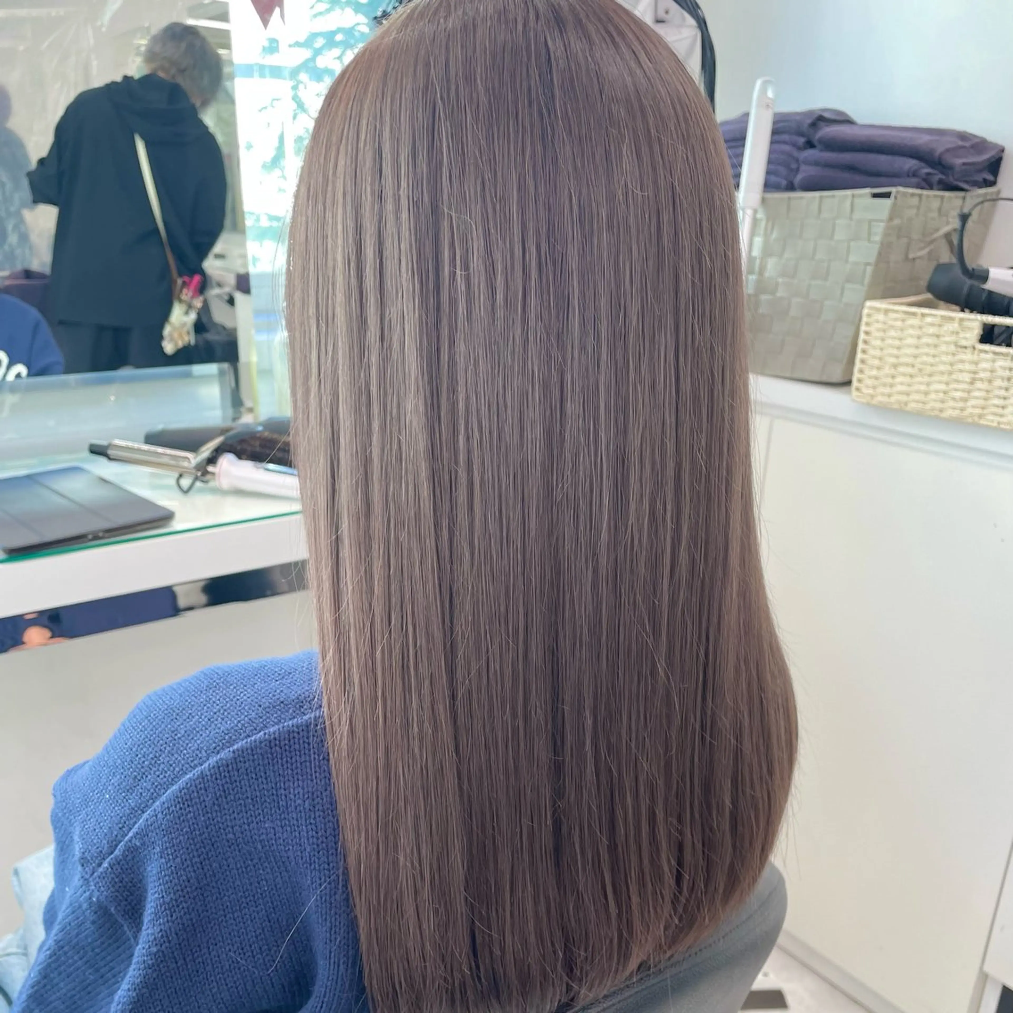 ロング カラー ヘアアレンジ カット ヘアカラー トリートメント ヘッドスパ ヘアセット 透け上品ハイトーン 職人ゆうと🤍のヘアスタイル