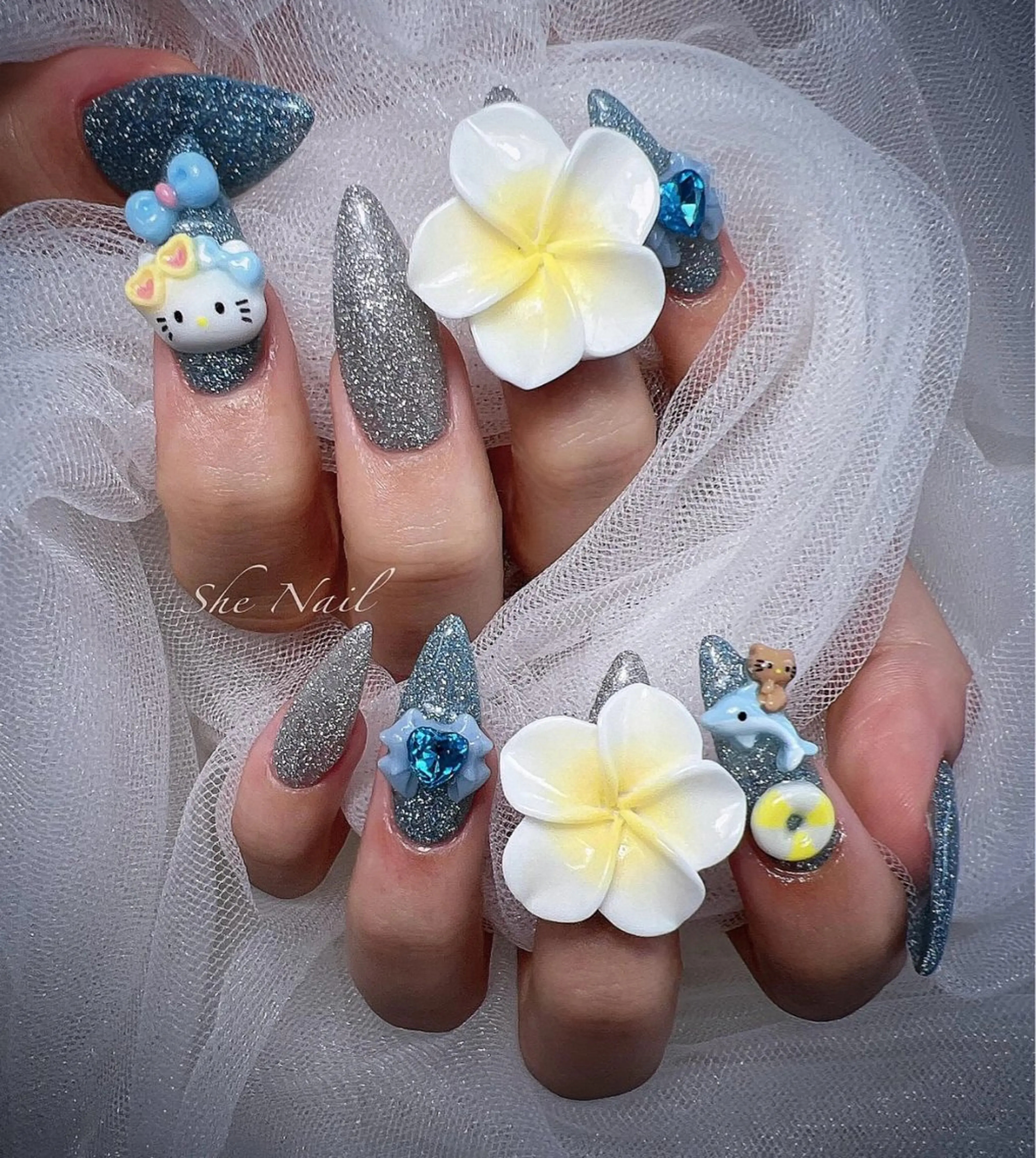 ネイル チークネイル ドット 長さ出し マグネットネイル 持ち込み She   Nail所属・ISA_ BELLAのネイルデザイン