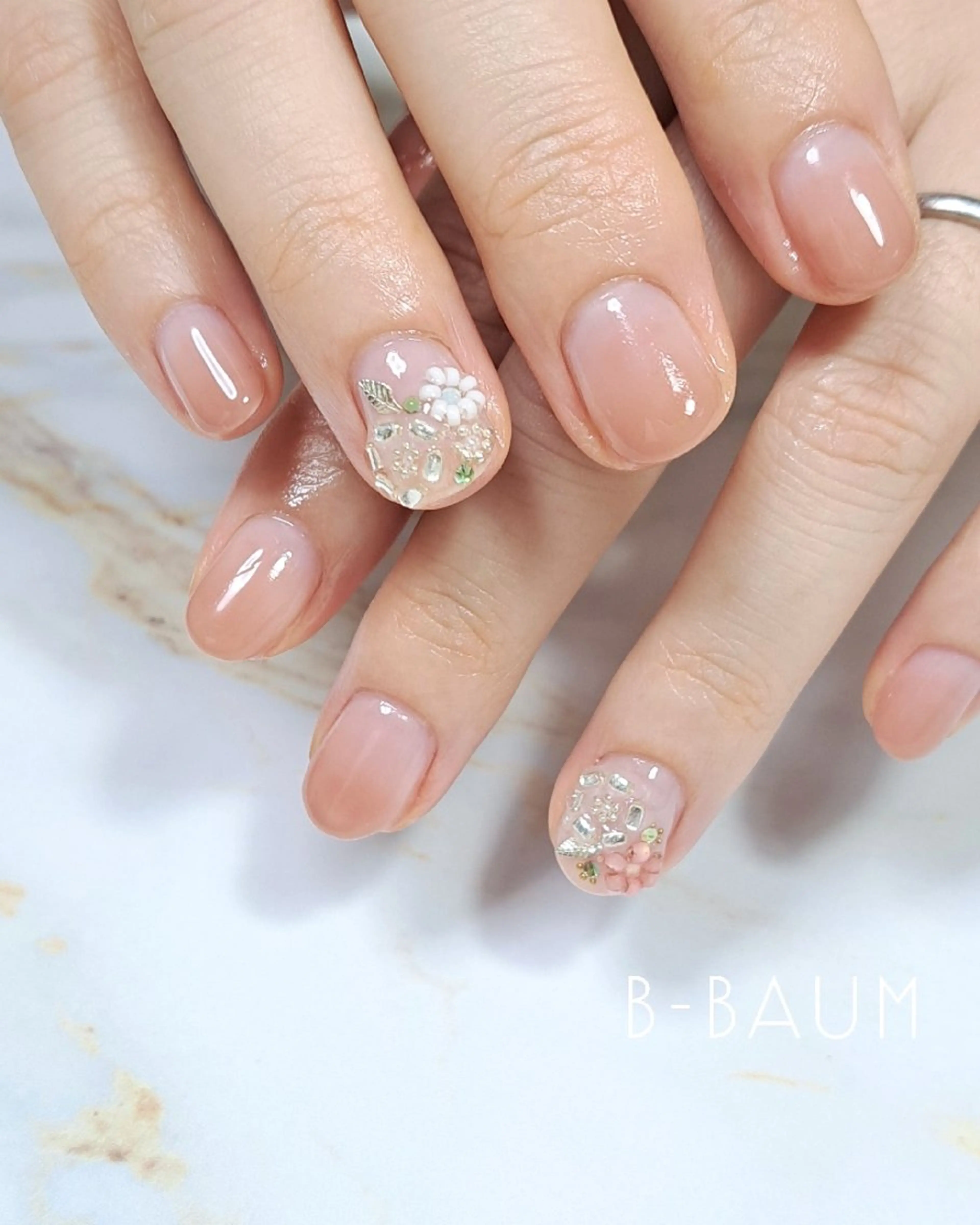 ネイル フラワーネイル ハンドネイル B-BAUM  nailsalon のネイルデザイン